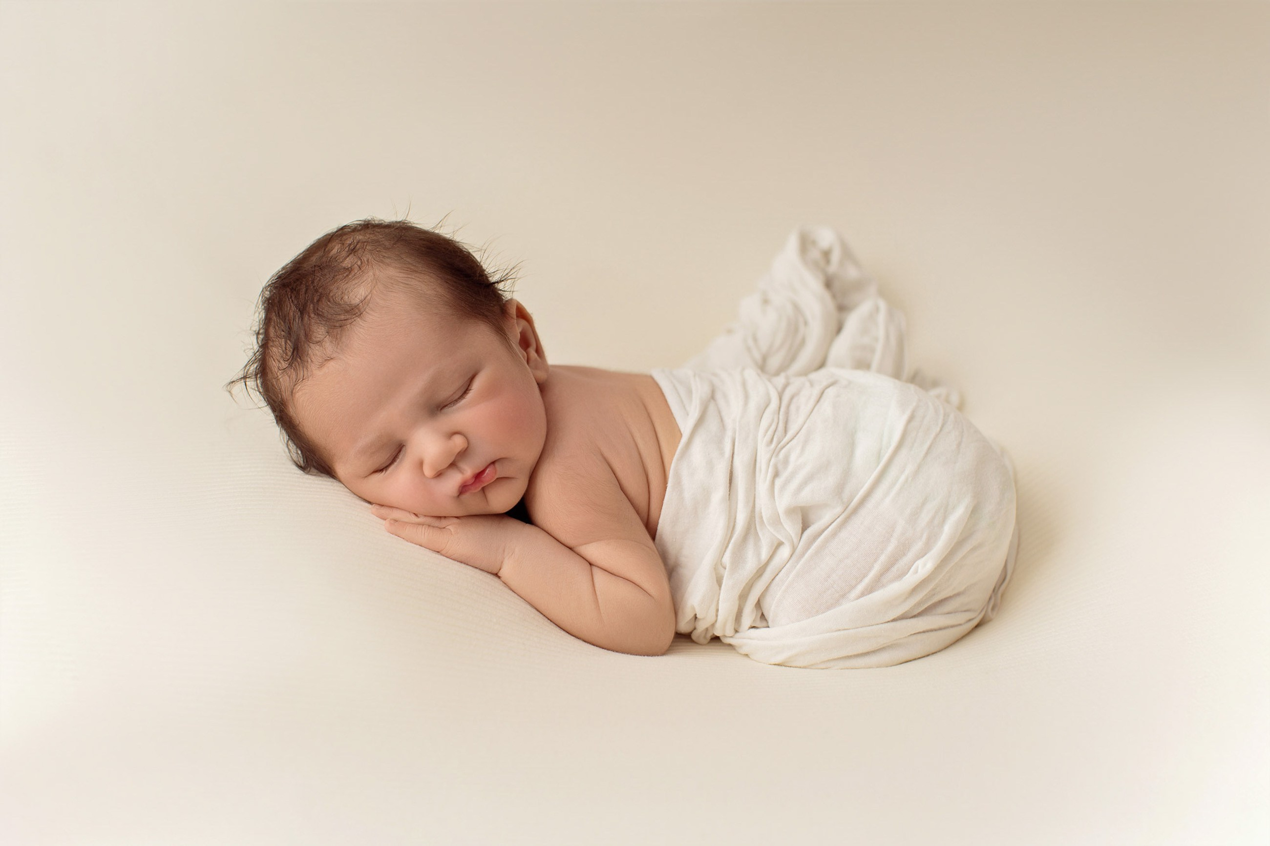 Sydney newborn photography sTudio. Hills District baby photographer