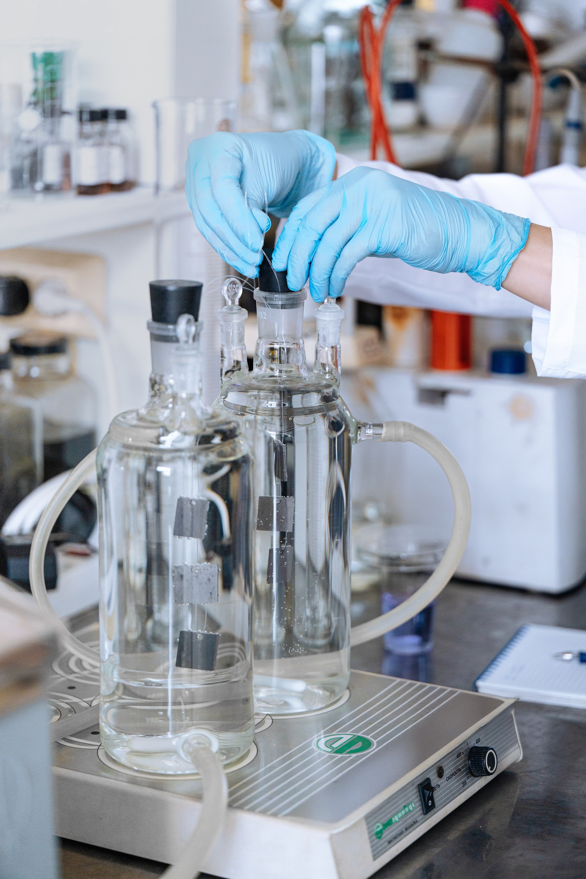 Фотосъёмка для химической лаборатории в Москве| Портреты сотрудников и процессы. Портретный фотограф в Москве — личные и бизнес-задачи | Денис Карелов