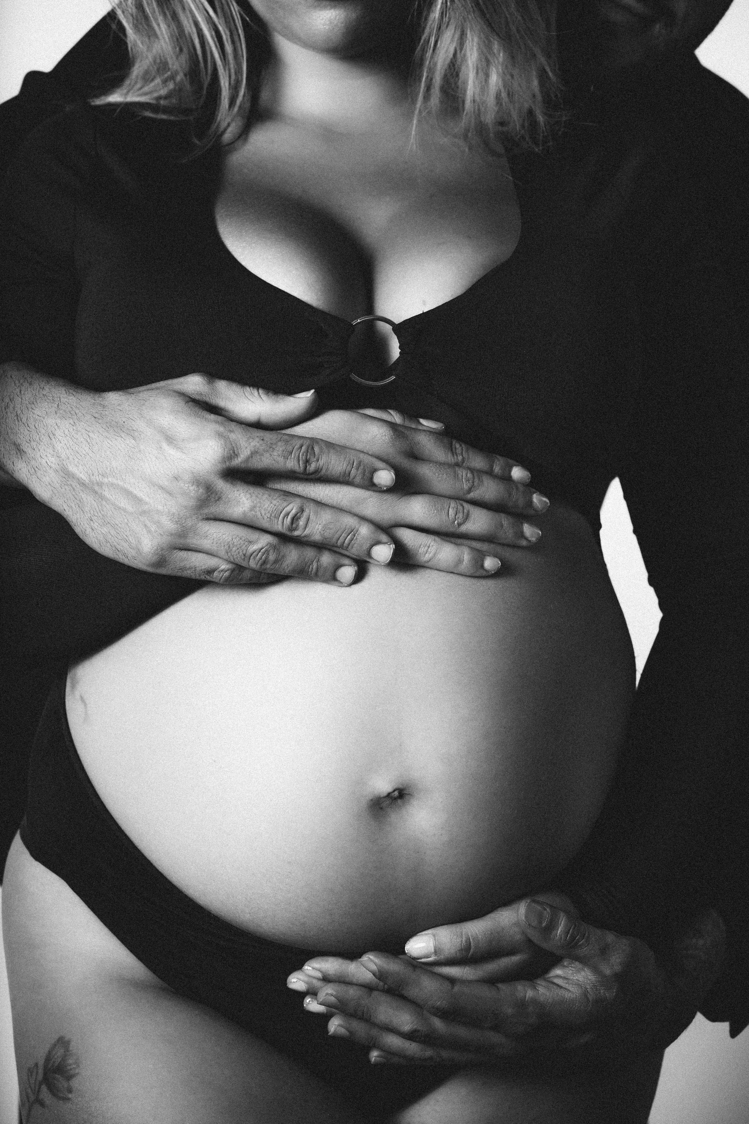 Servizio fotografico glamour gravidanza Pomezia