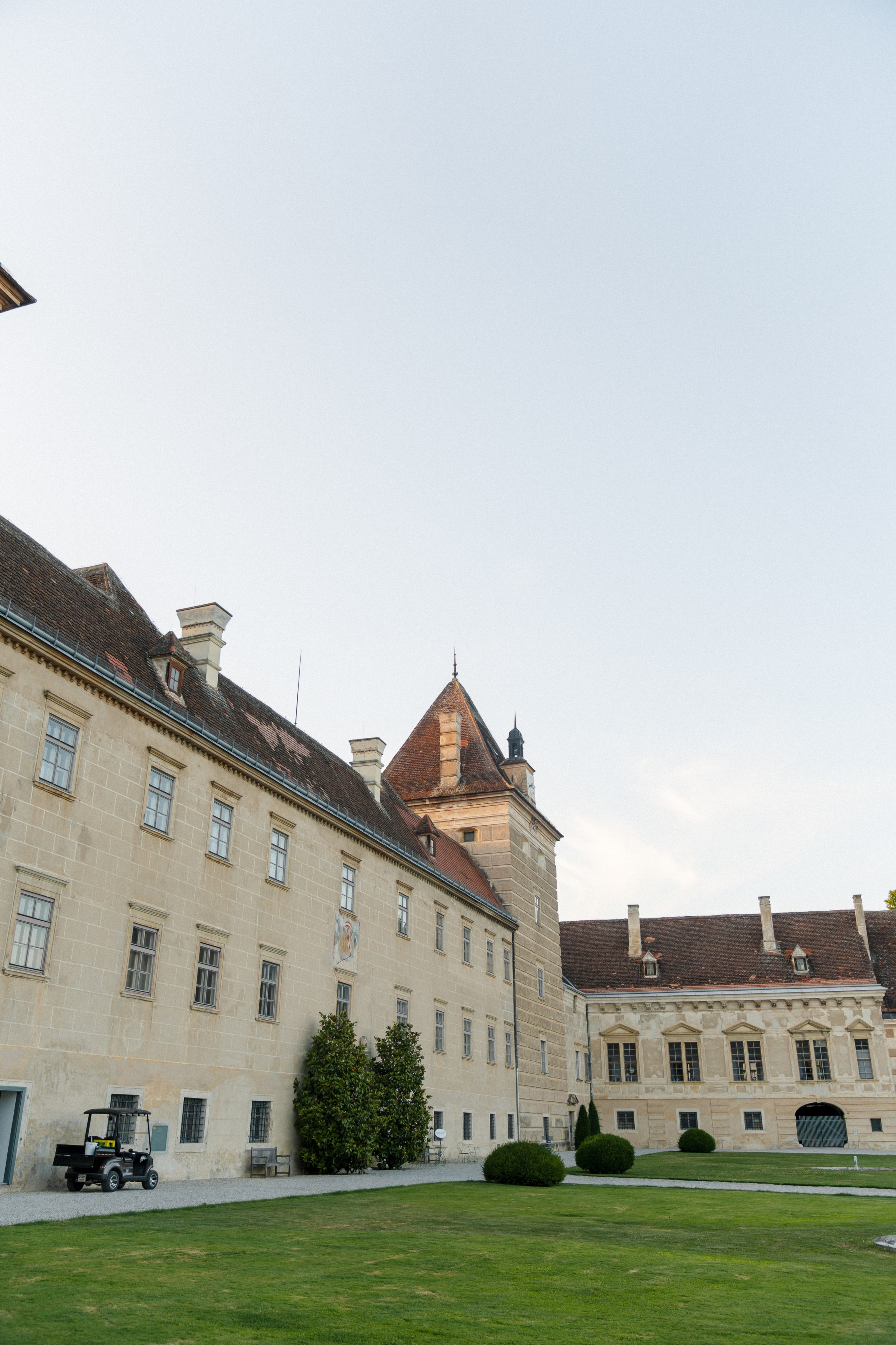 Susan & George · Wedding at Schloss Walpersdorf. Raw Studio: Capturing Elegant weddings accross Europe