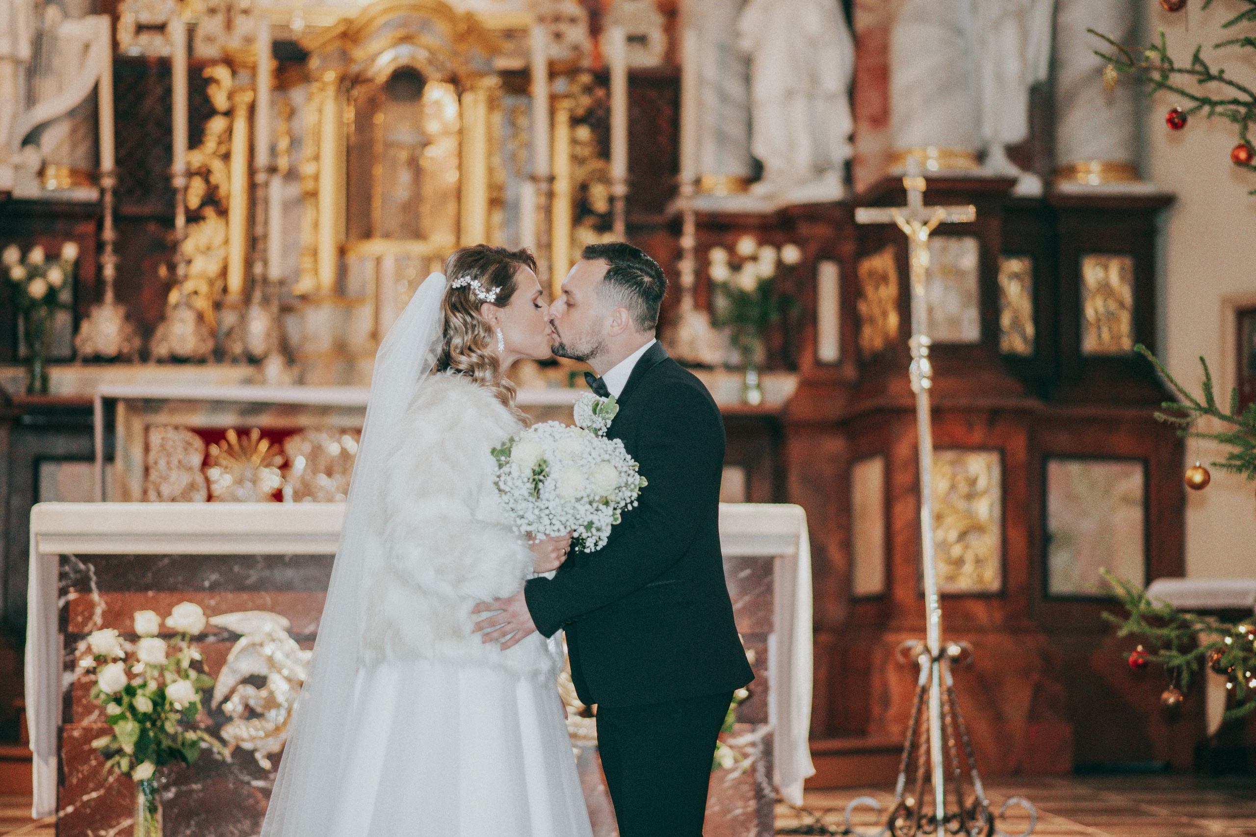 Vestuvių fotosesija, ceremonija, Vestuvių pasiruošimo fotografavimas. Vestuvių fotografas Vilnius Trakai kaina vestuvių fotografavimas fotografė personal.lt photogrpahy kainos jaunoji jaunikis nuotaka santuoka vestuvės, profesionali natūrali meninė reportažinė klasikinė fotosesija