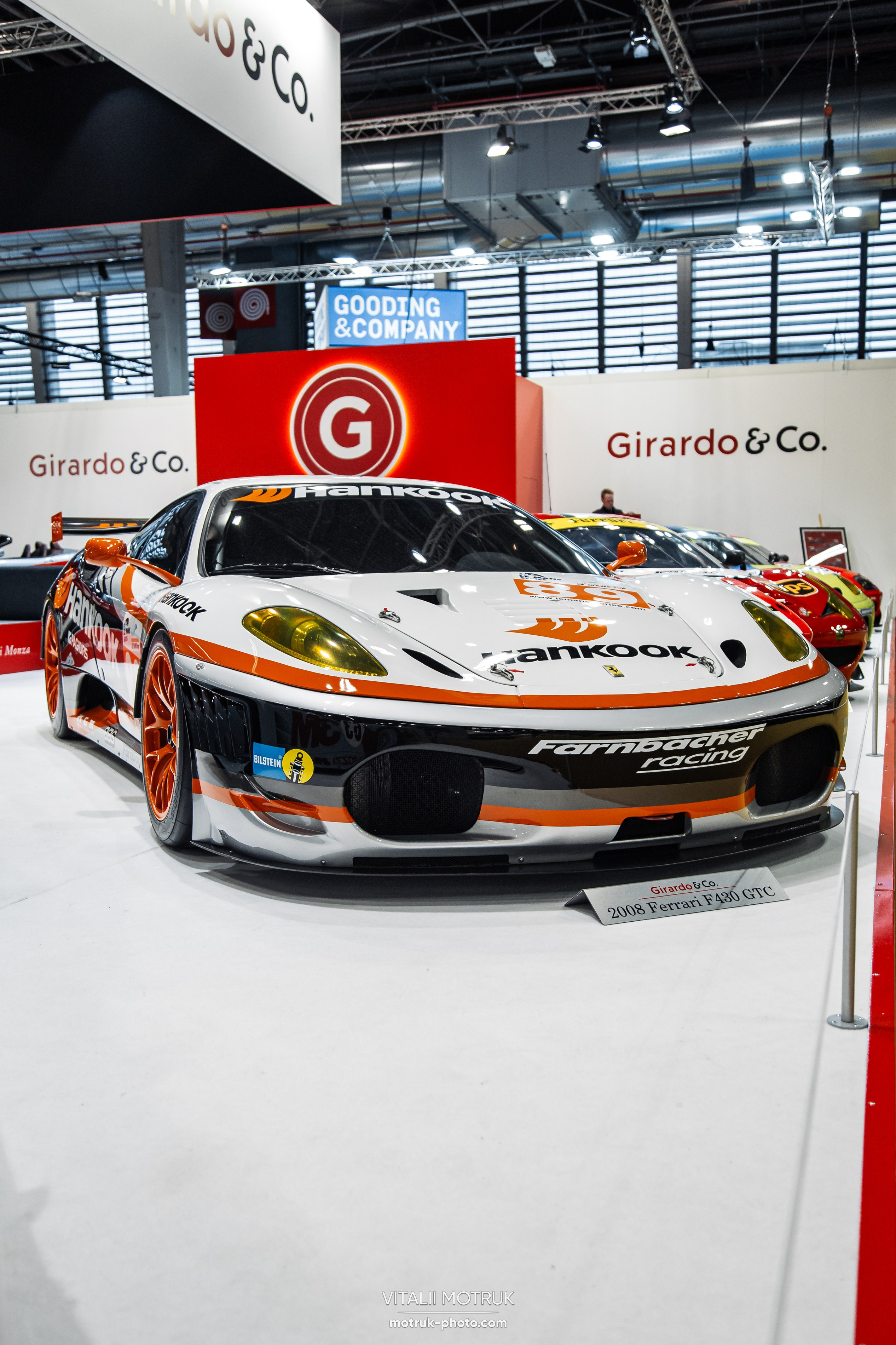 Retromobile 2023. Photographe de voitures à Paris — Vitalii Motruk