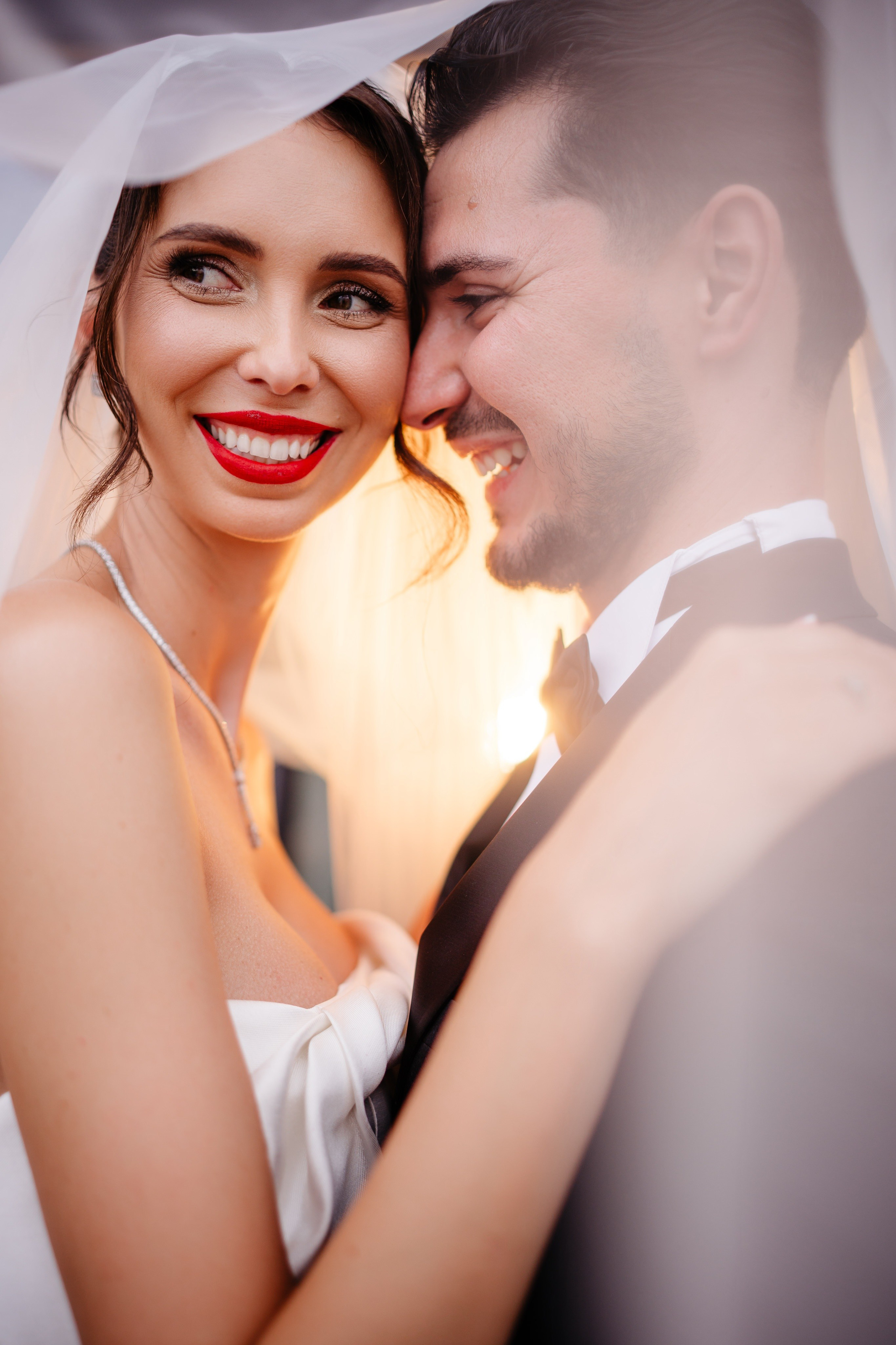 Povestea de nuntă a lui Anca și Dragoș în Bacău | Fotografie de Eveniment. Raw Studio. Fotograful tau de nunta!