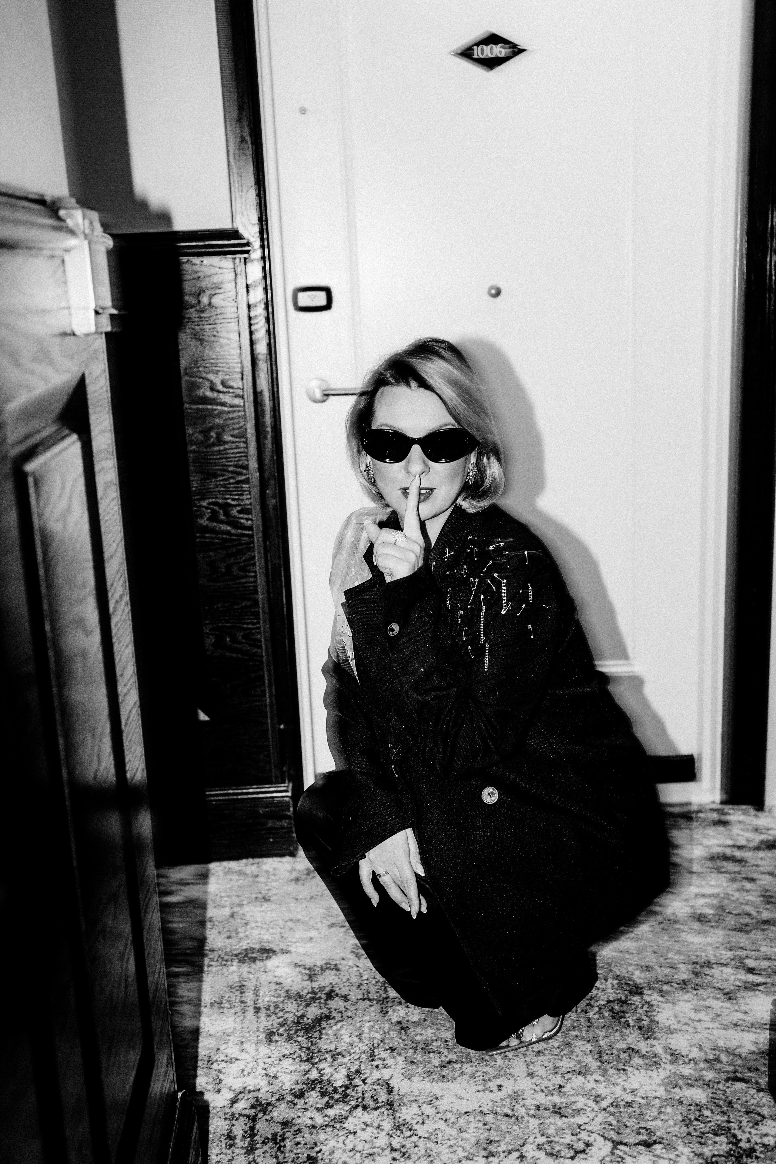 Luxury Boudoir Photography NYC | Intimate Portrait Sessions at The Ludlow Hotel. Videographer and photographer in New York // MAKAROV.VIDEO