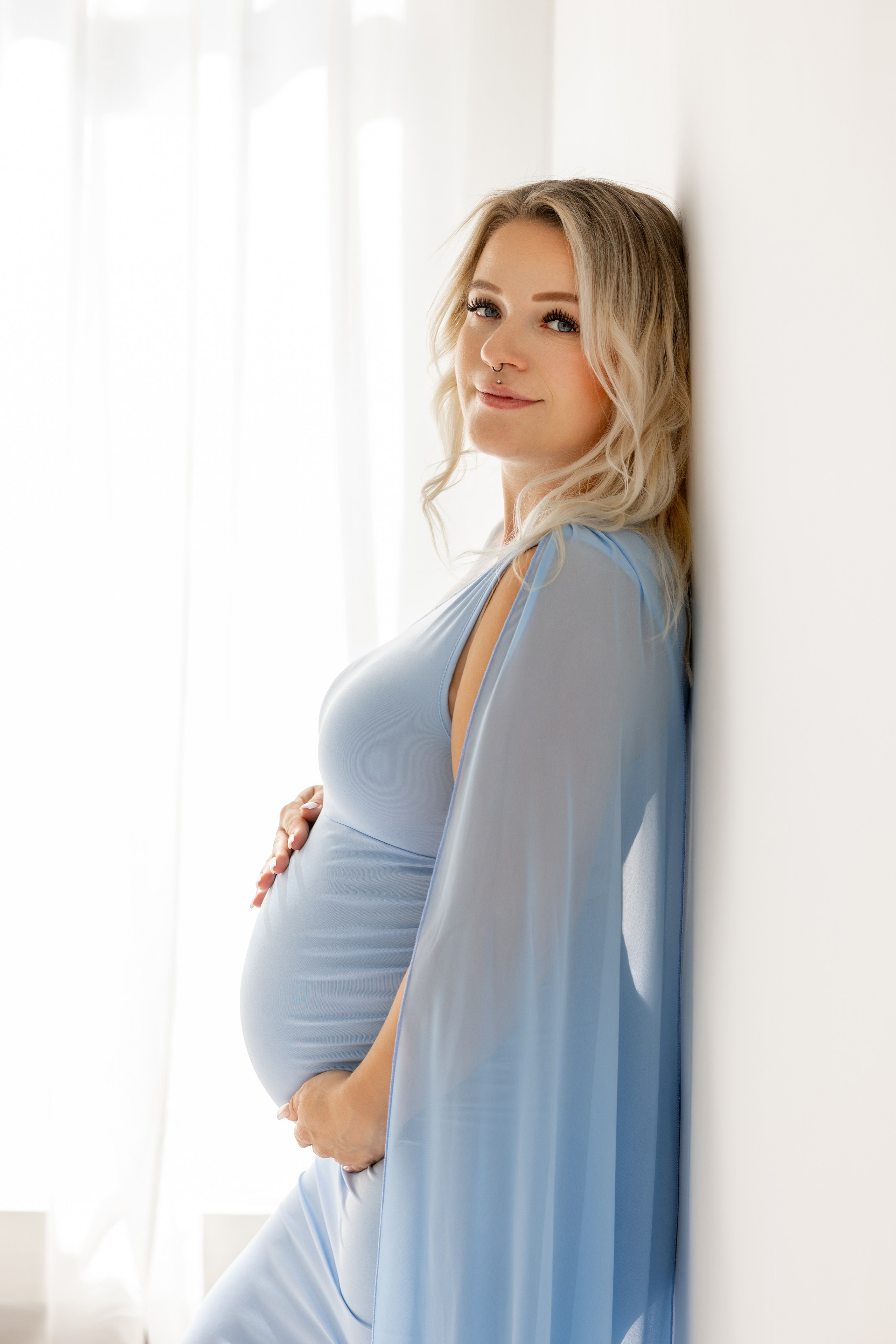 Maternity Photoshoot in Dresden — Studio & Outdoor. Family & Maternity Photographer in Dresden Tatiana Mudryak