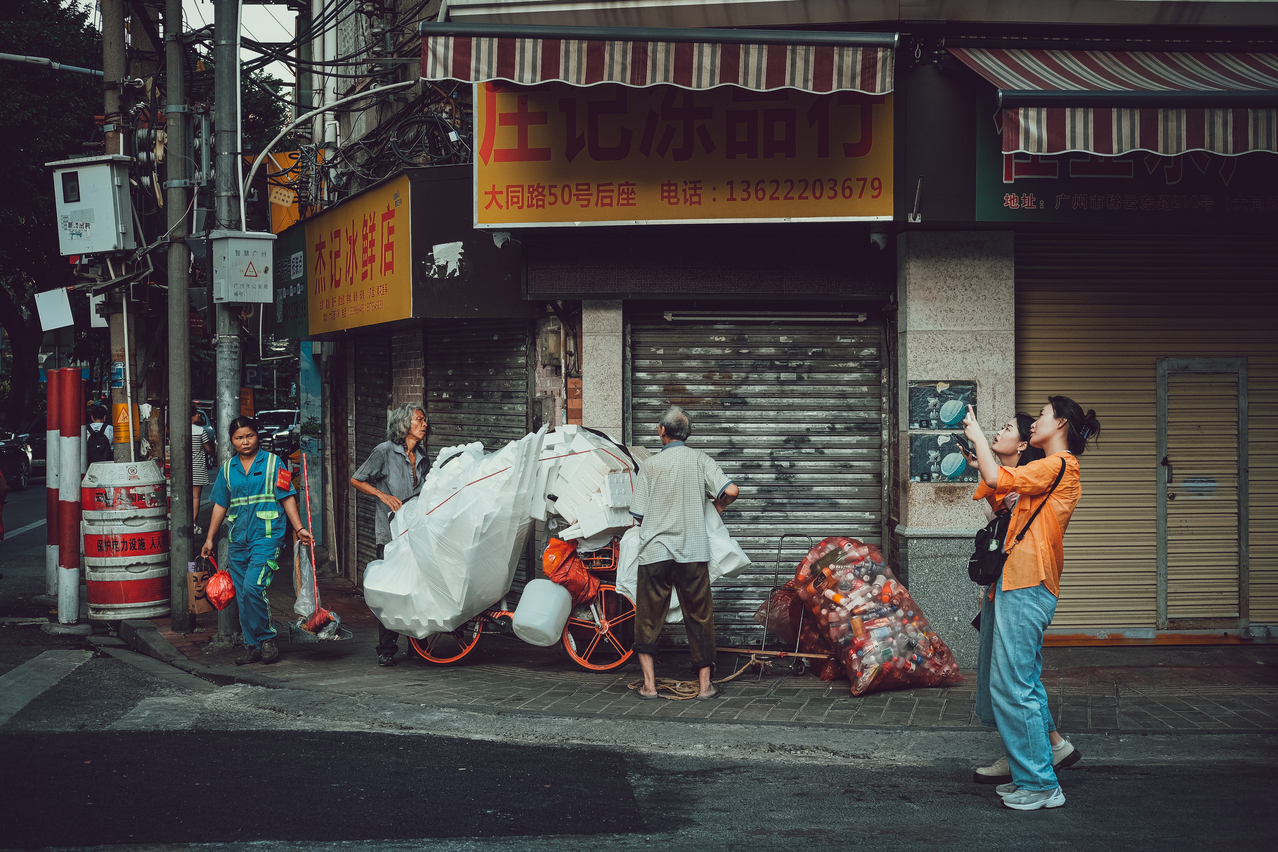 The Life of the Others | 广州市 | China 🇨🇳 | Yukophotography