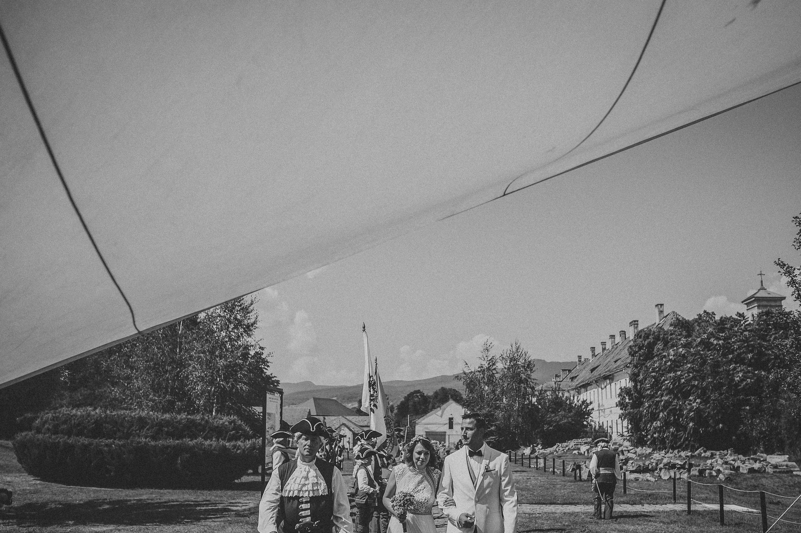 Alina și Ionuț | Fotografii Alb-Negru în Alba Iulia | Alex Vasilie. Alex Vasilie | Fotograf de Nuntă, Botez și Portret | Cluj-Napoca