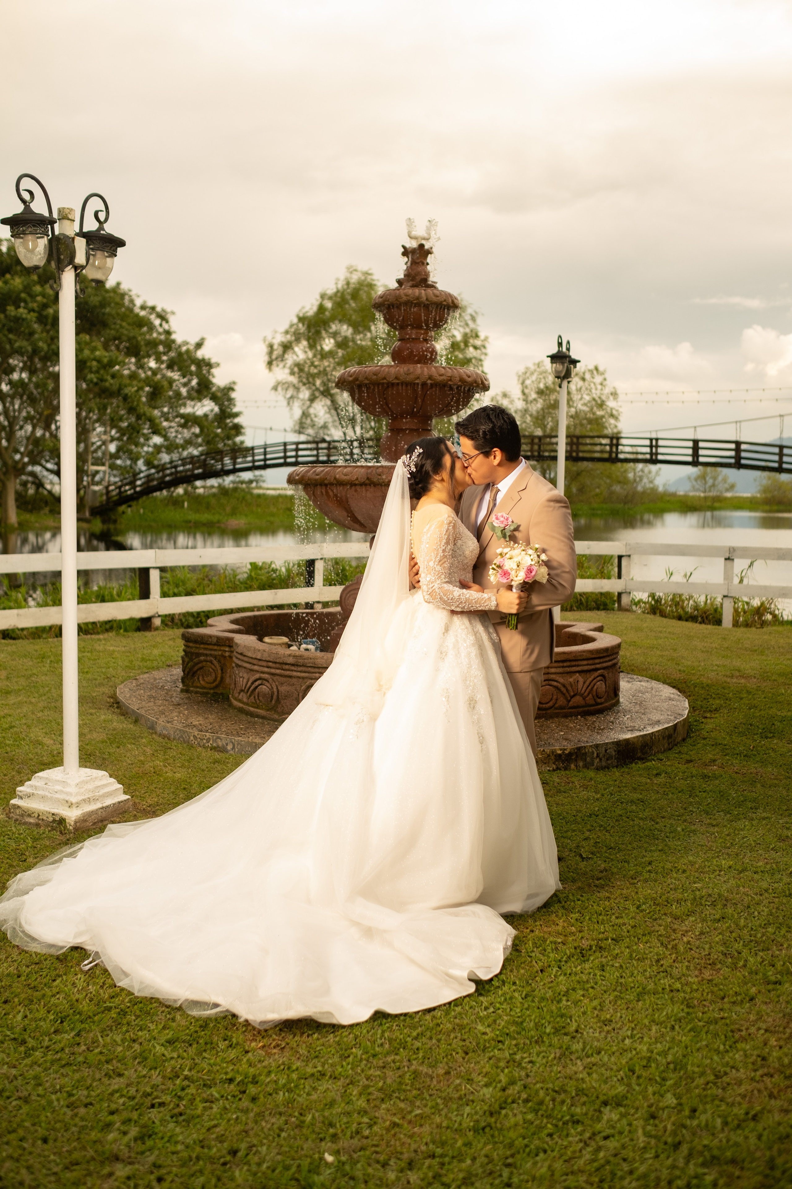 Abi & Gio. Daniel Brand | Fotografía de Bodas y Comercial en Honduras