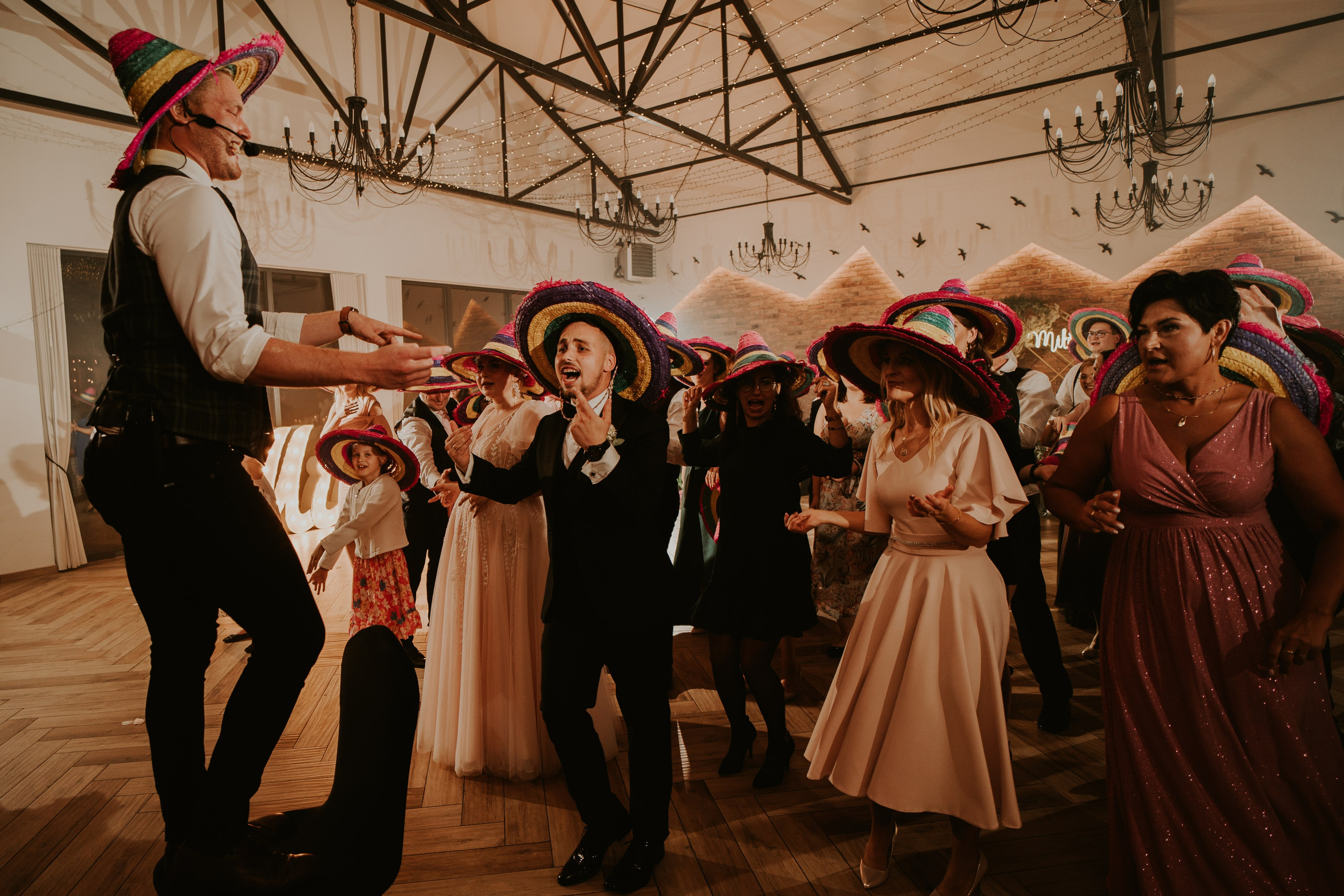 Trzy Drzewa: wspaniała uroczystość Wiktorii i Kamila. Karkowskafoto - fotografia miłości