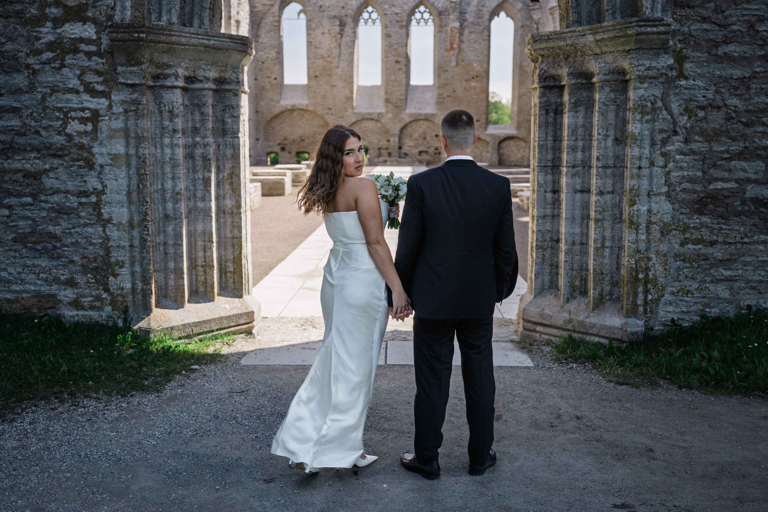 Живые эмоции молодожёнов на свадьбе в Таллинне