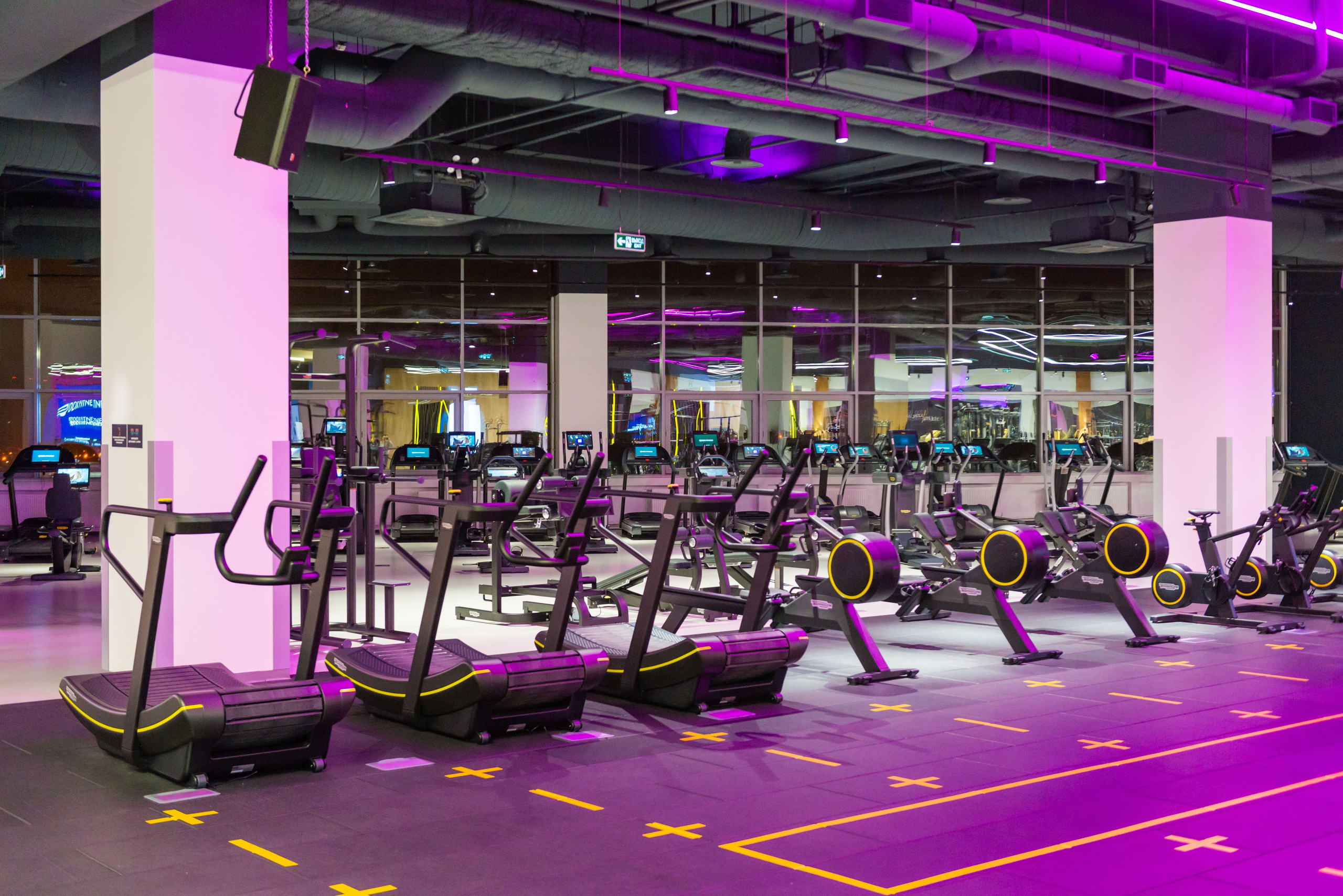 Фитнес-клуб DDX Fitness в ТЦ Июнь Мытищи. ФОТОГРАФ МЕКСИКА КИНТАНА-РОО