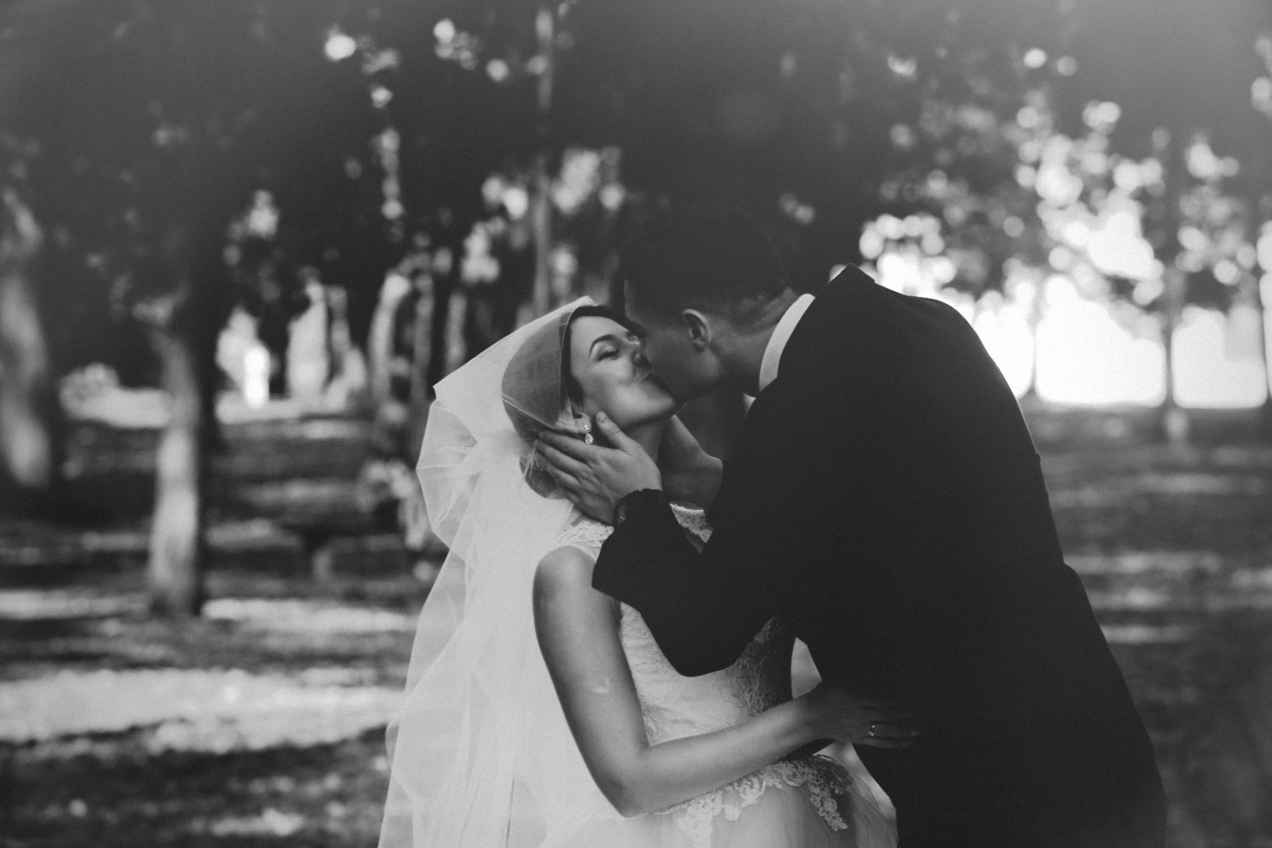 Vestuvių fotosesija, ceremonija, Vestuvių pasiruošimo fotografavimas. Vestuvių fotografas Vilnius Trakai kaina vestuvių fotografavimas fotografė personal.lt photogrpahy kainos jaunoji jaunikis nuotaka santuoka vestuvės, profesionali natūrali meninė reportažinė klasikinė fotosesija, vestuvių fotosesija gamtoje dvare