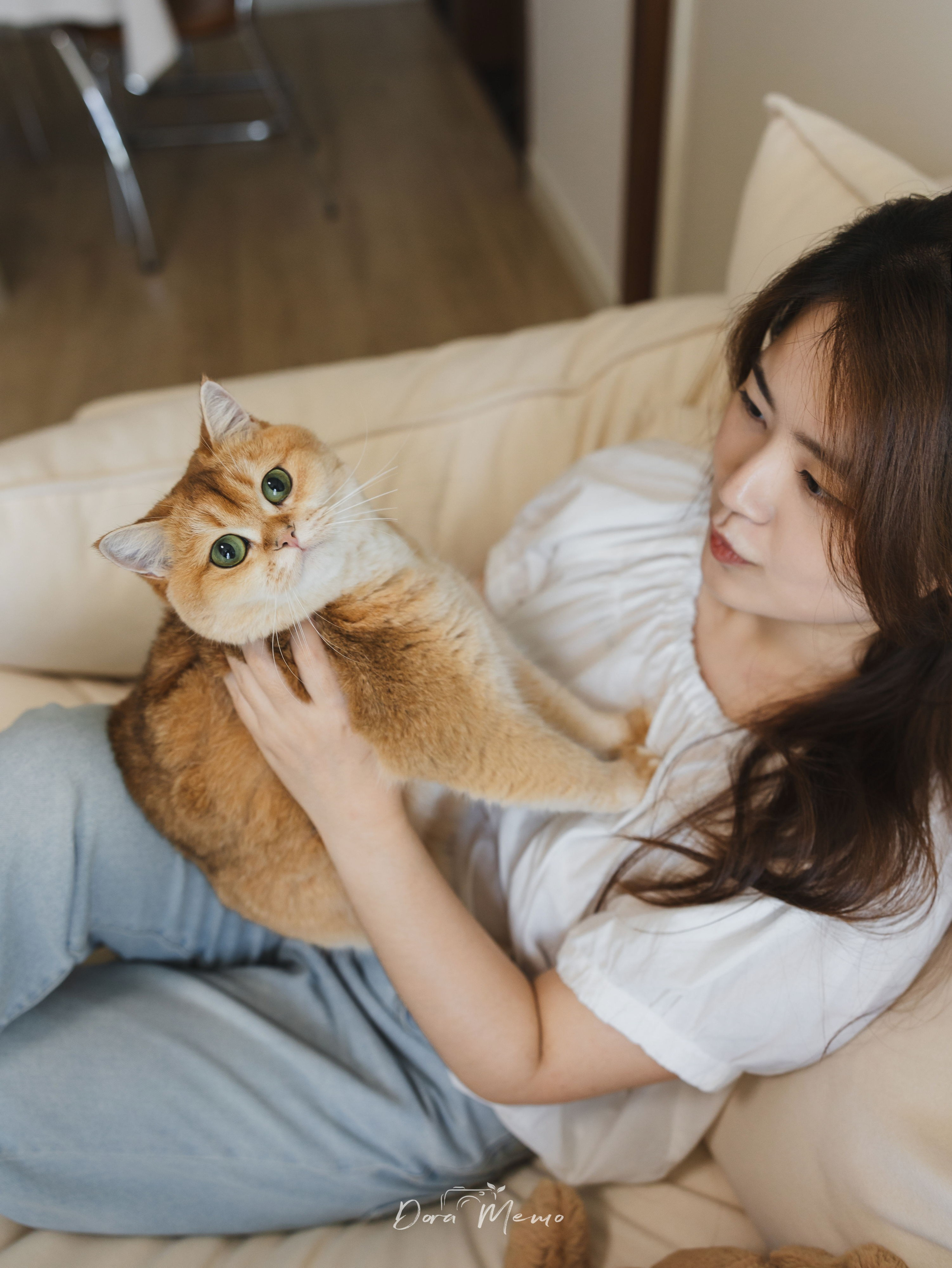 Shanghai Family Photographer — At-Home Pet Family Session with Jiumei