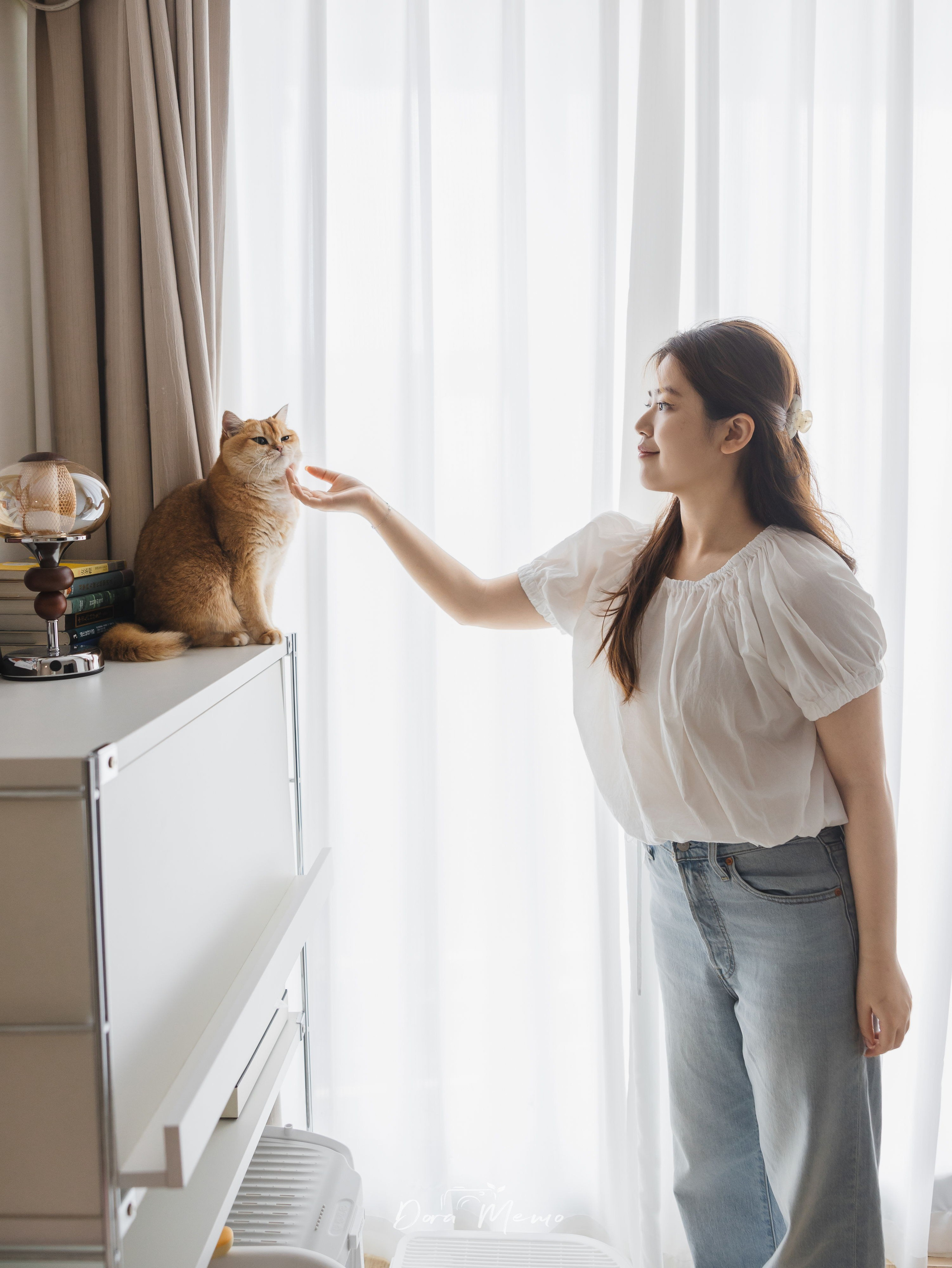 Shanghai Family Photographer — At-Home Pet Family Session with Jiumei