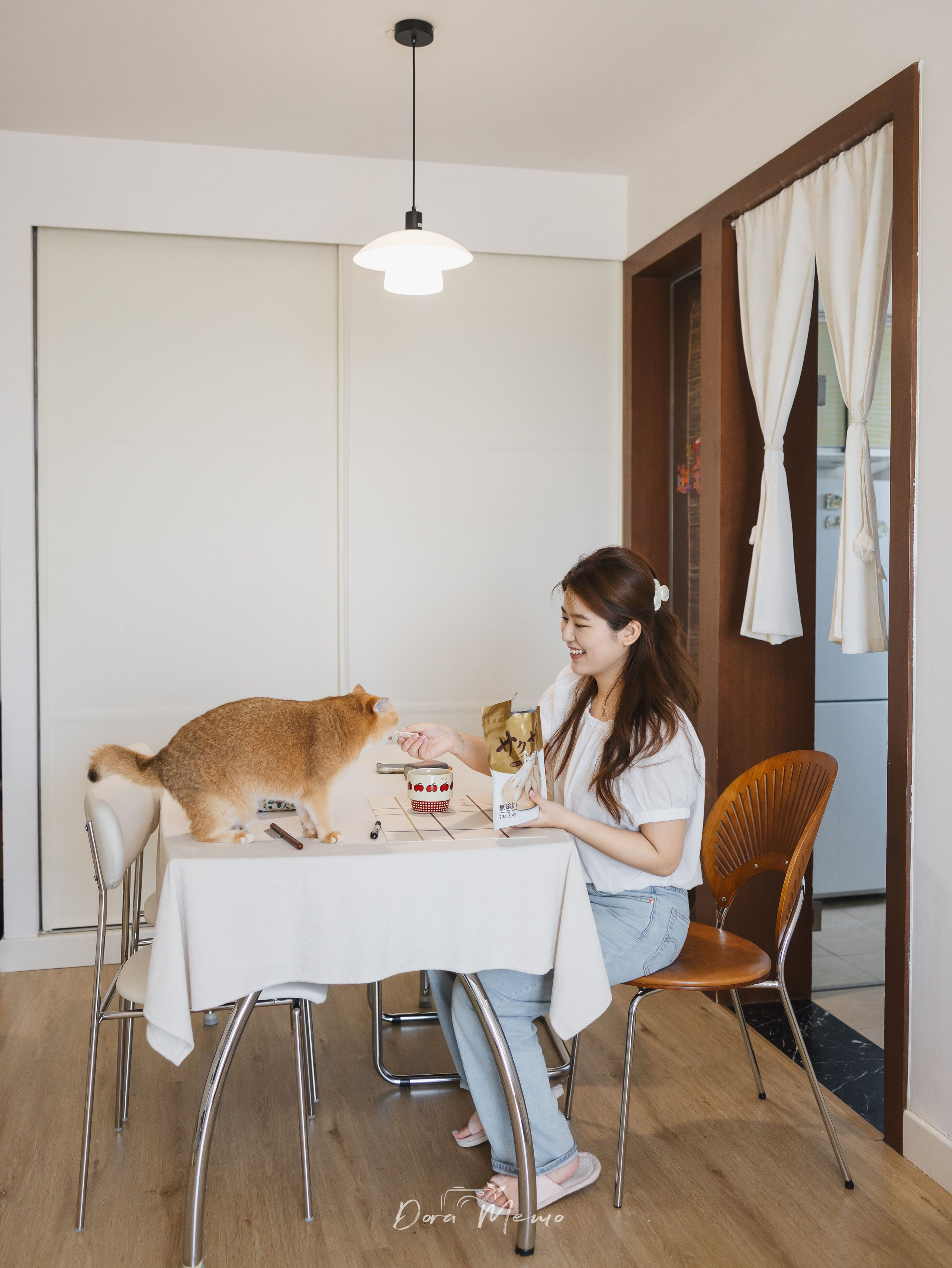 Shanghai Family Photographer — At-Home Pet Family Session with Jiumei