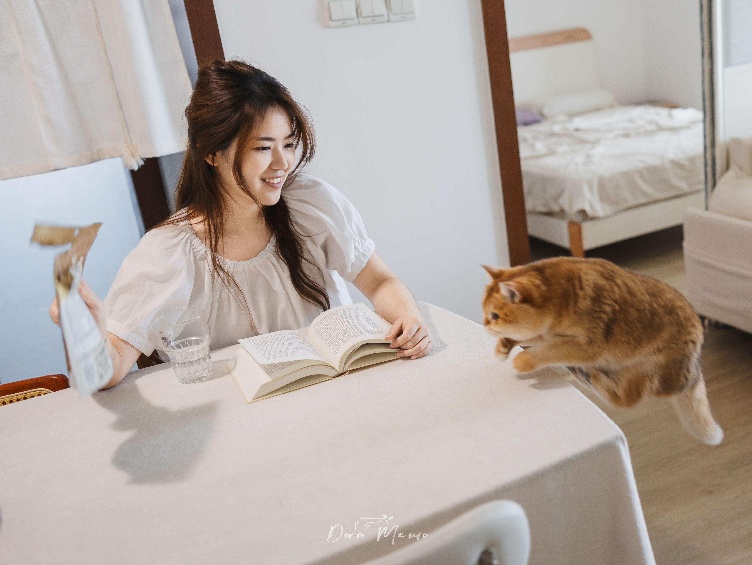 Shanghai Family Photographer — At-Home Pet Family Session with Jiumei