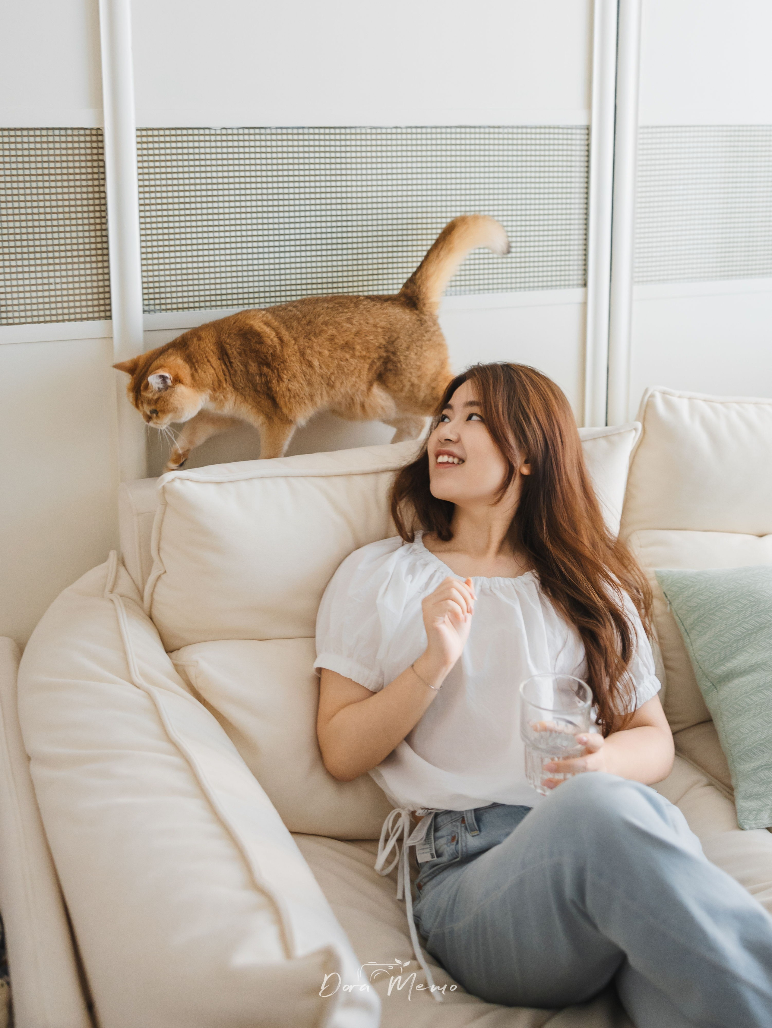 Shanghai Family Photographer — At-Home Pet Family Session with Jiumei