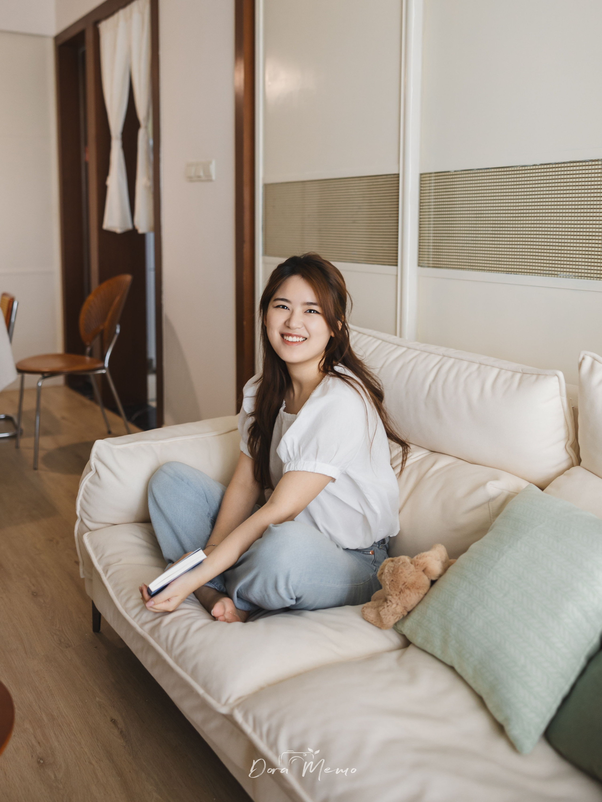 Shanghai Family Photographer — At-Home Pet Family Session with Jiumei