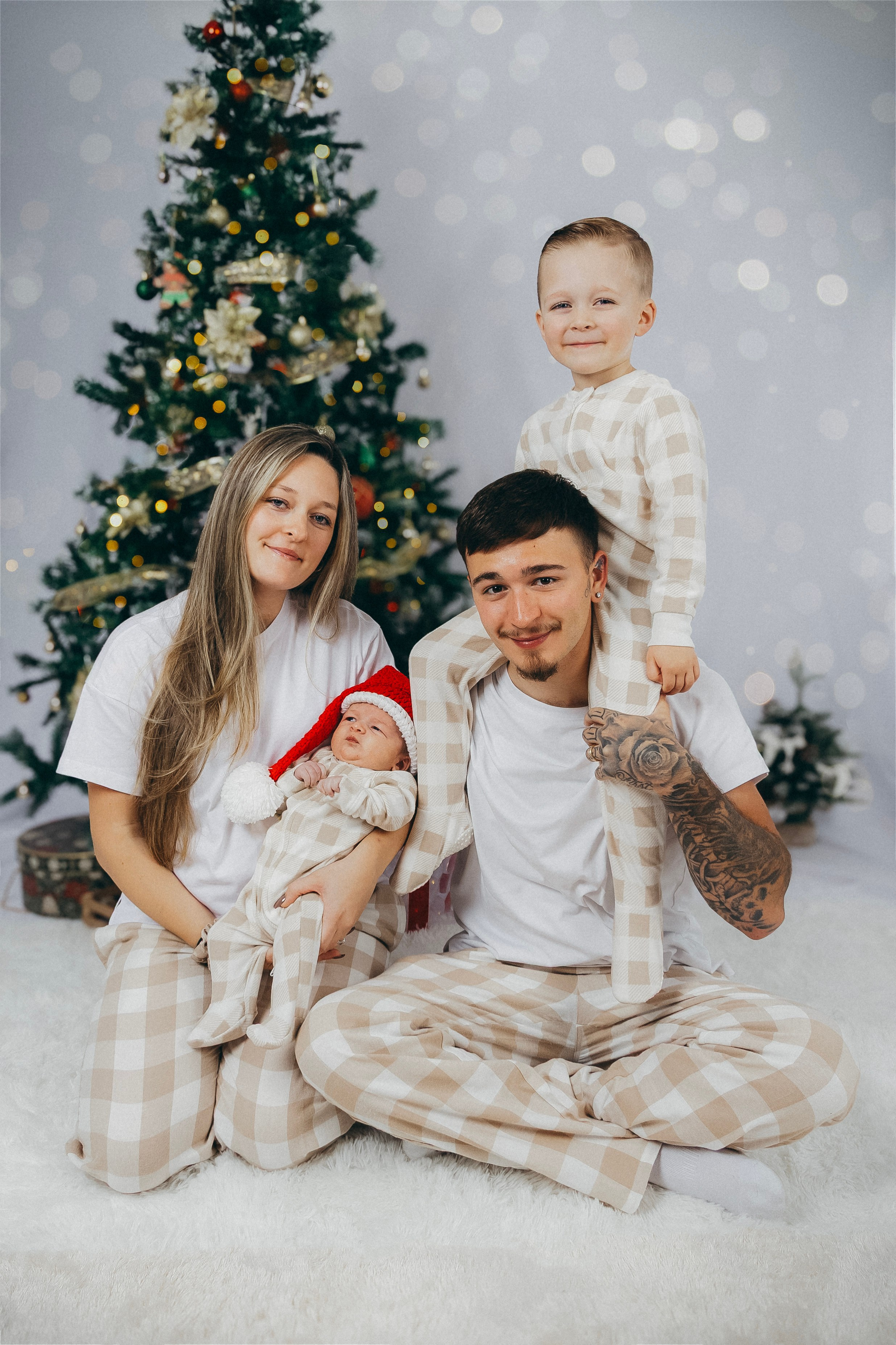 Holiday Mini Sessions — perfect for your Christmas cards!. Photographer in Port Jefferson