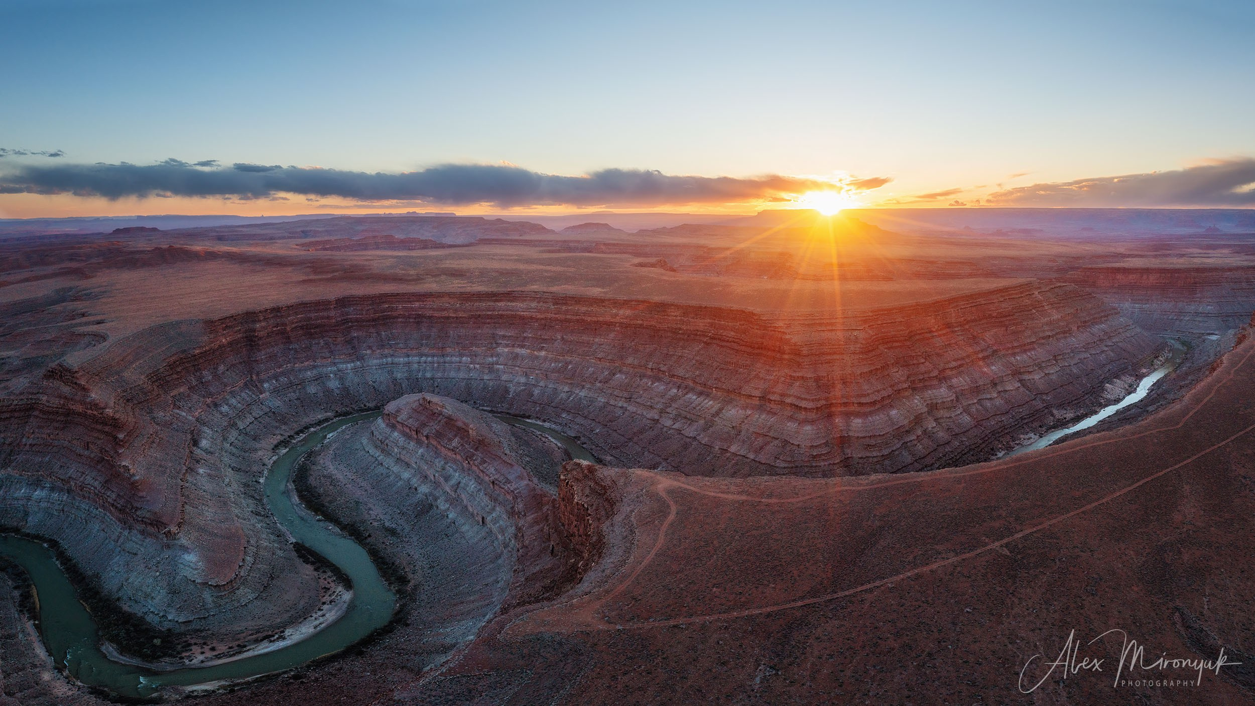 Eagle’s View American Southwest. Pet, Senior, Landscape, portrait studio, photographer in Miami and Sou