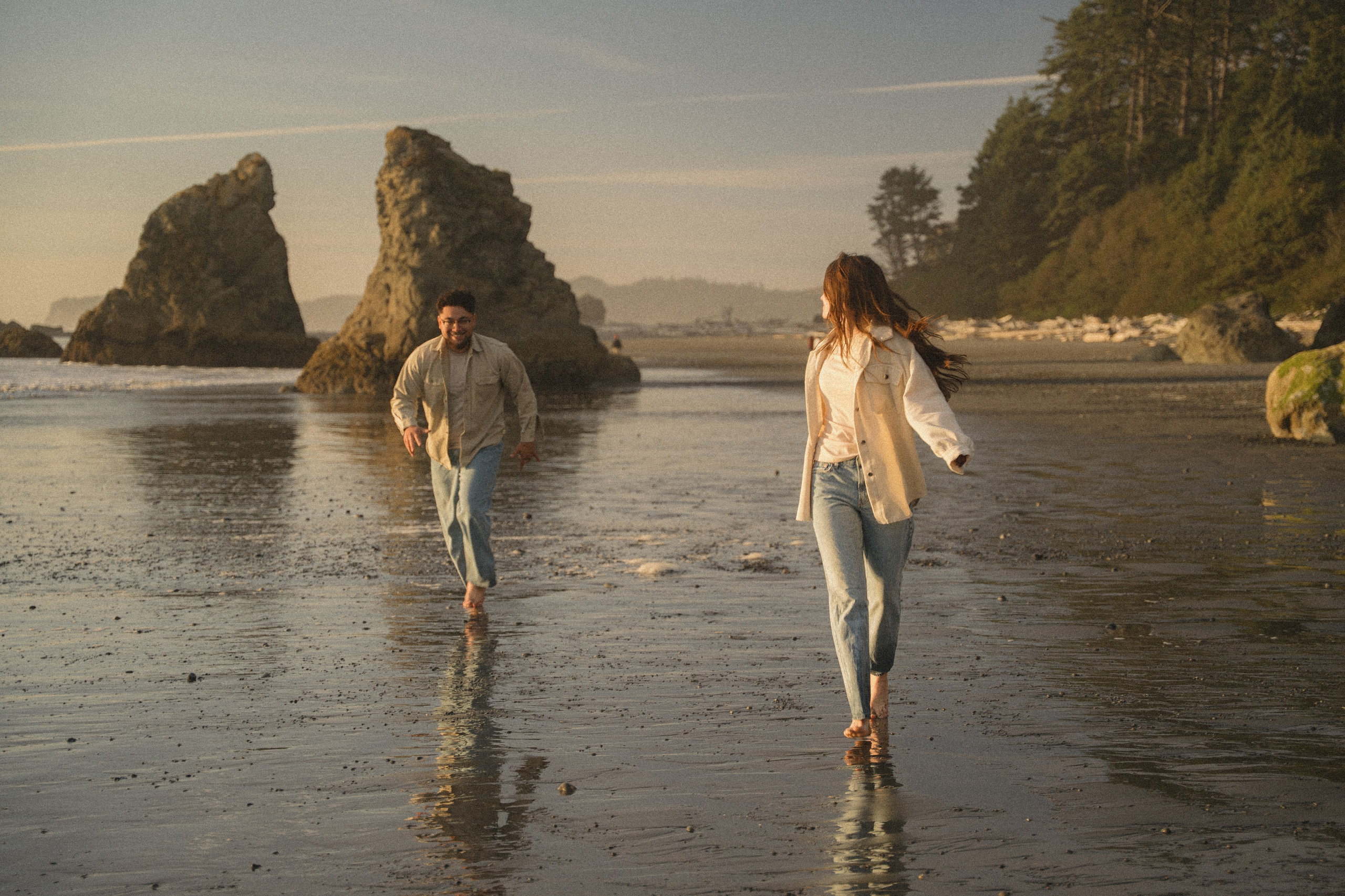 Next-Level Adventure Sessions (Ocean Coast, Mt. Baker & Beyond). Photographer in Washington Sophia D
