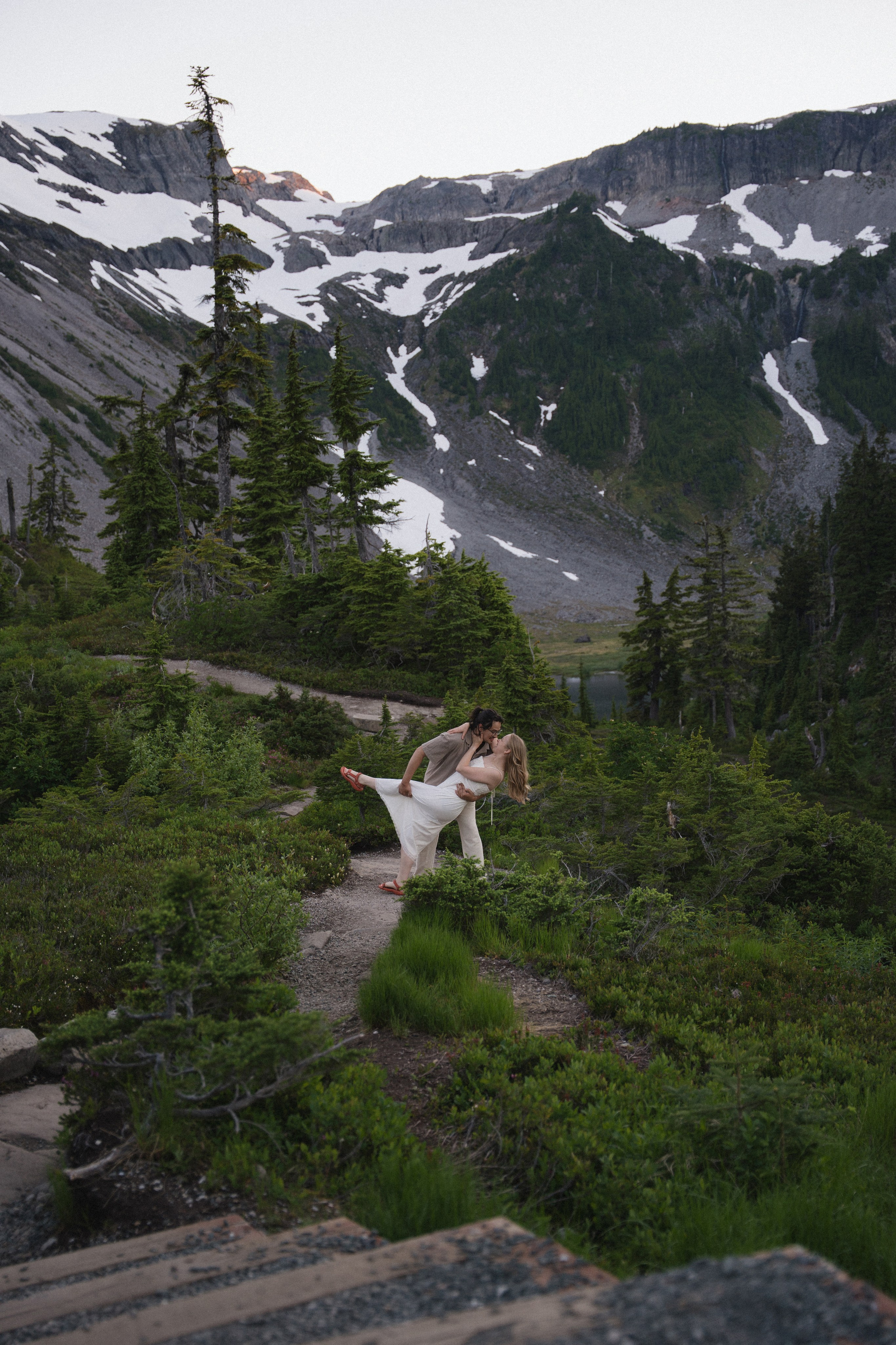 Next-Level Adventure Sessions (Ocean Coast, Mt. Baker & Beyond). Photographer in Washington Sophia D