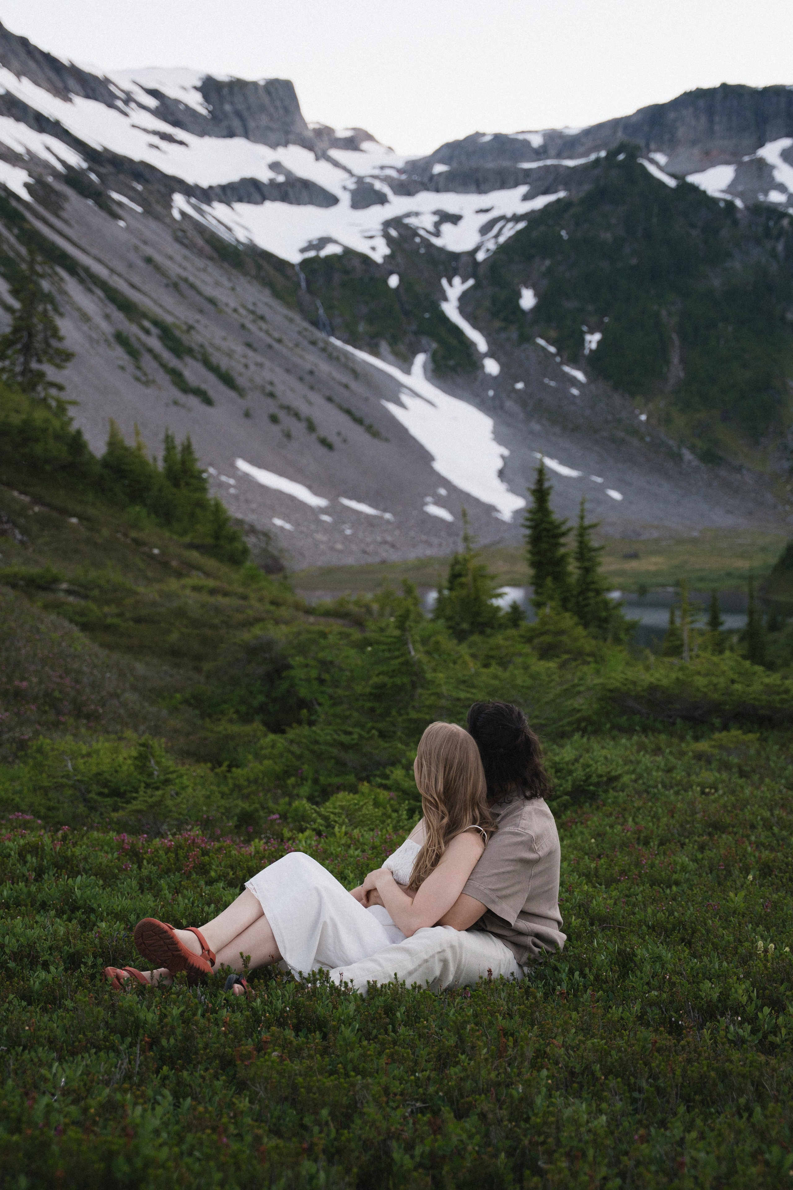 Next-Level Adventure Sessions (Ocean Coast, Mt. Baker & Beyond). Photographer in Washington Sophia D