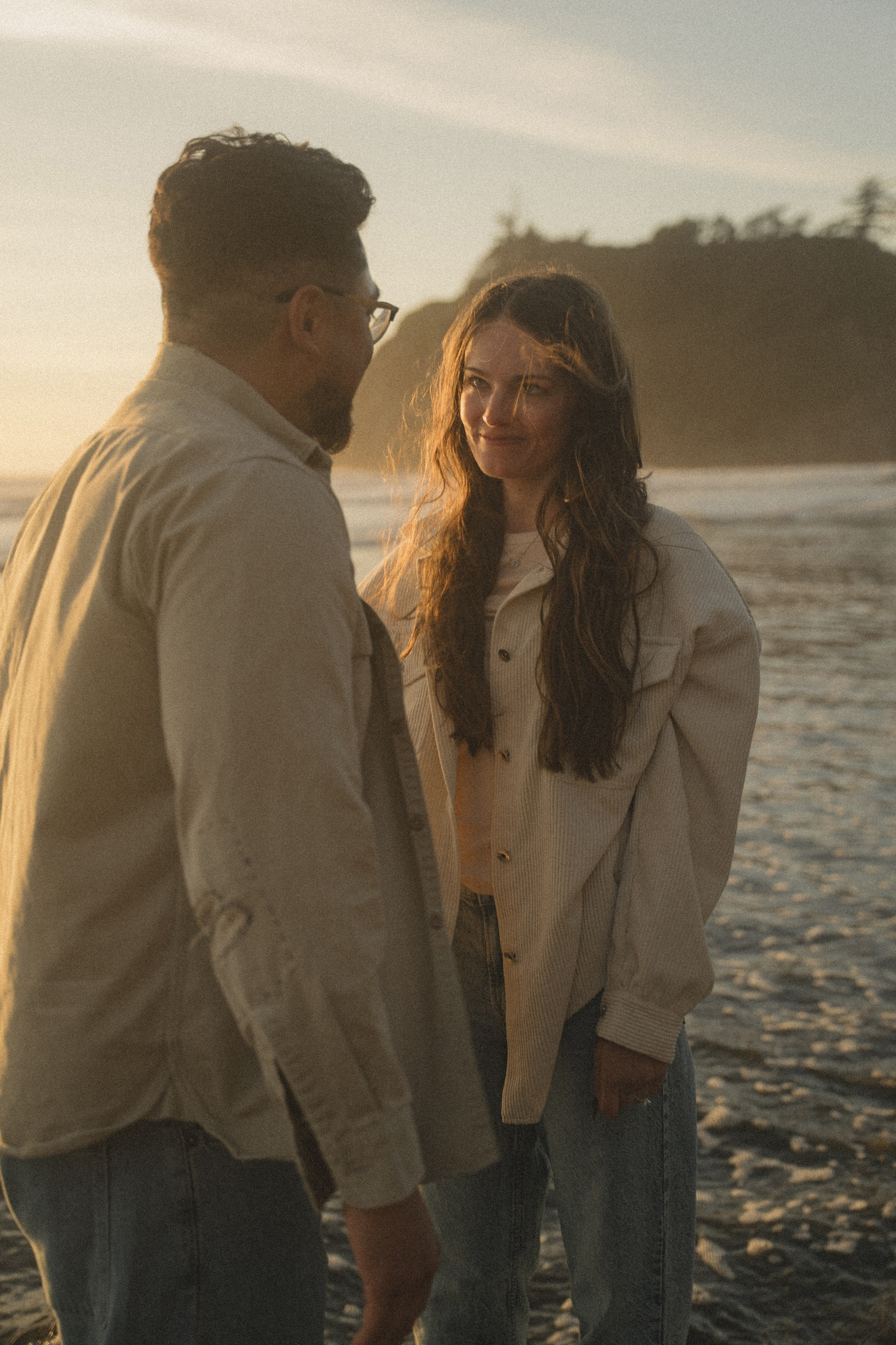 Next-Level Adventure Sessions (Ocean Coast, Mt. Baker & Beyond). Photographer in Washington Sophia D