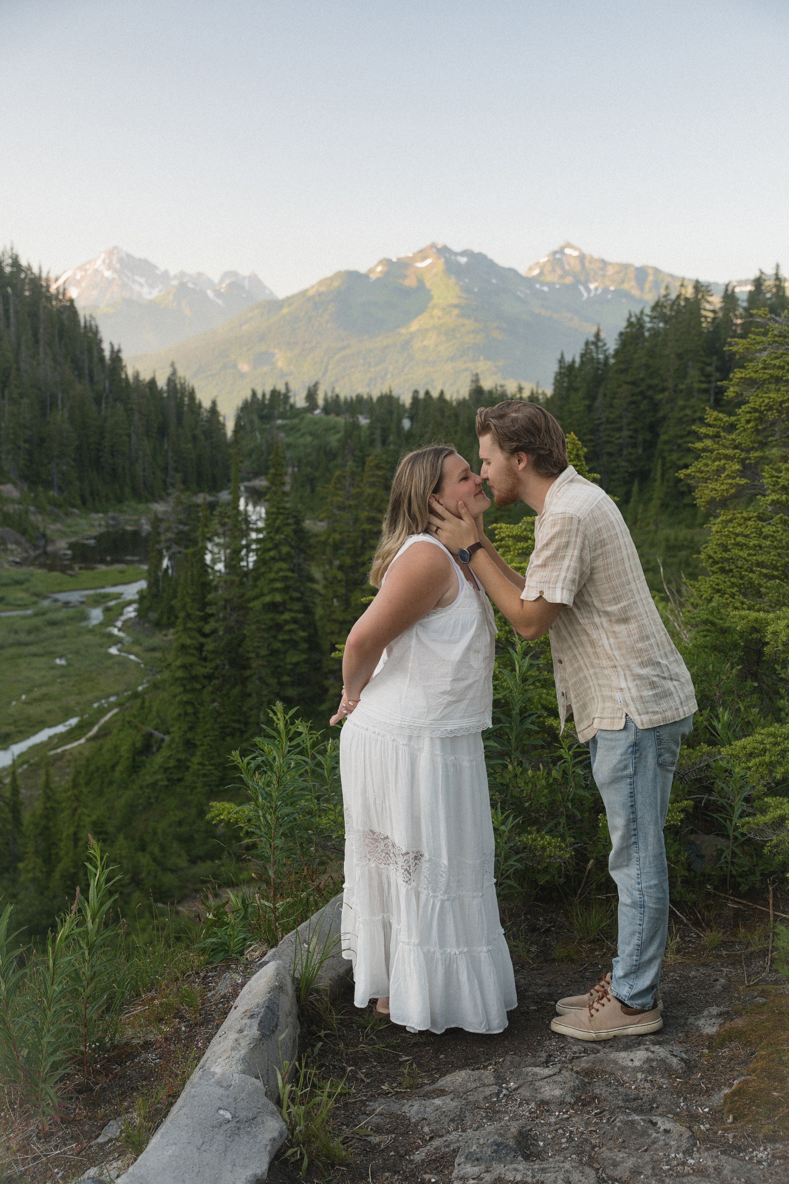 Next-Level Adventure Sessions (Ocean Coast, Mt. Baker & Beyond). Photographer in Washington Sophia D