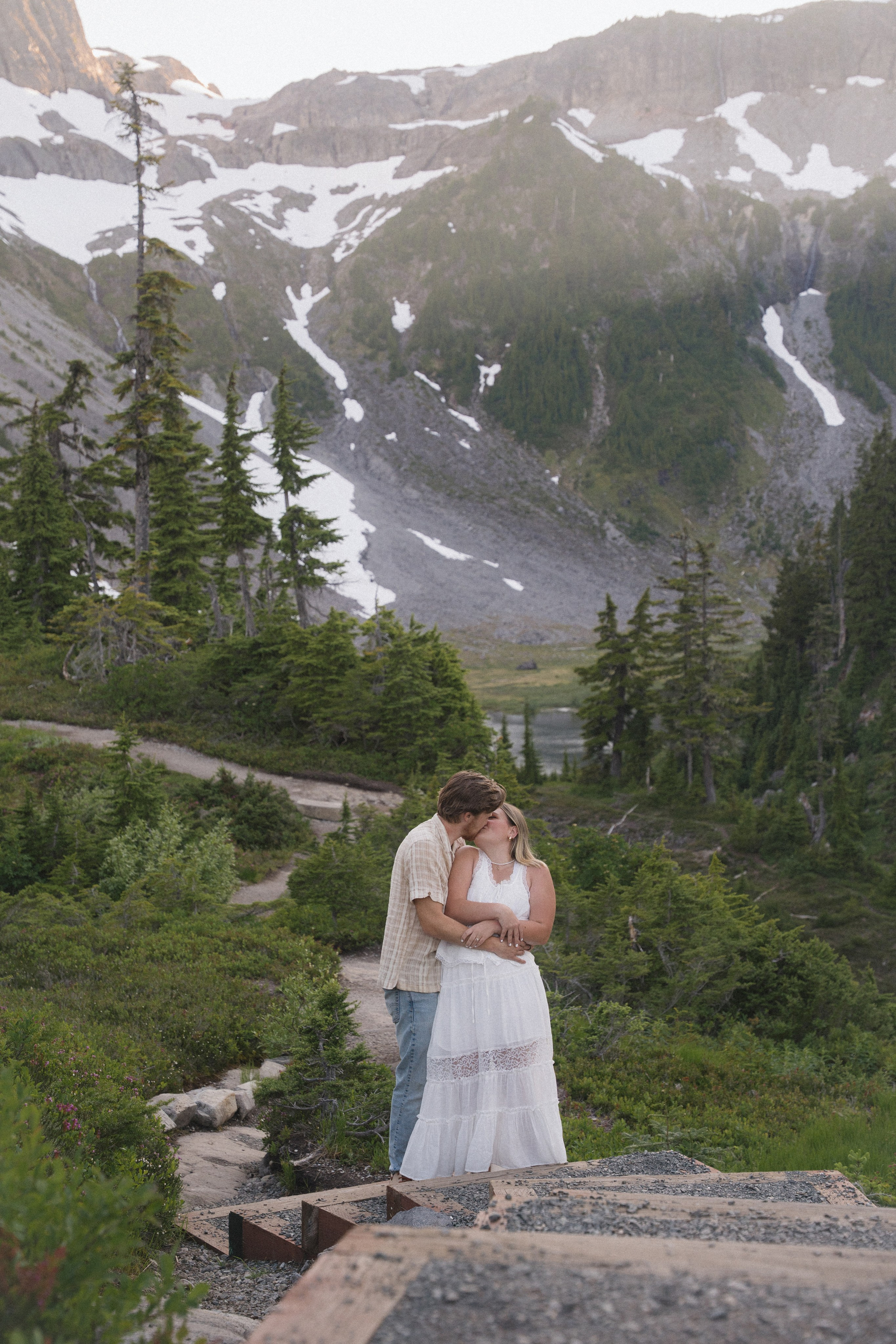 Next-Level Adventure Sessions (Ocean Coast, Mt. Baker & Beyond). Photographer in Washington Sophia D