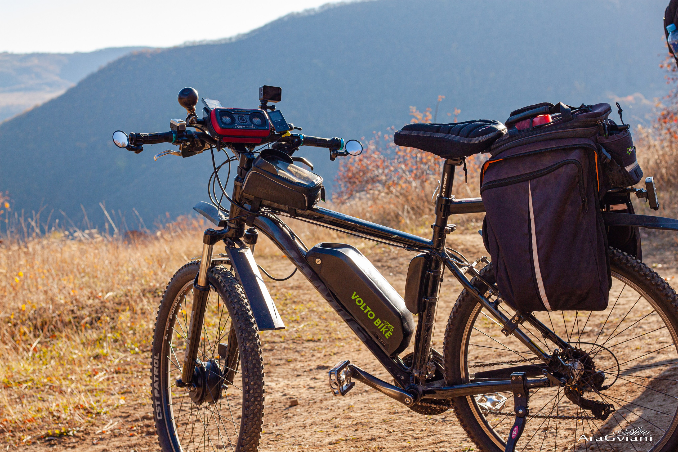 ჰიპოველოს შემოდგომის ველოტური წვერში. FramefreeMan