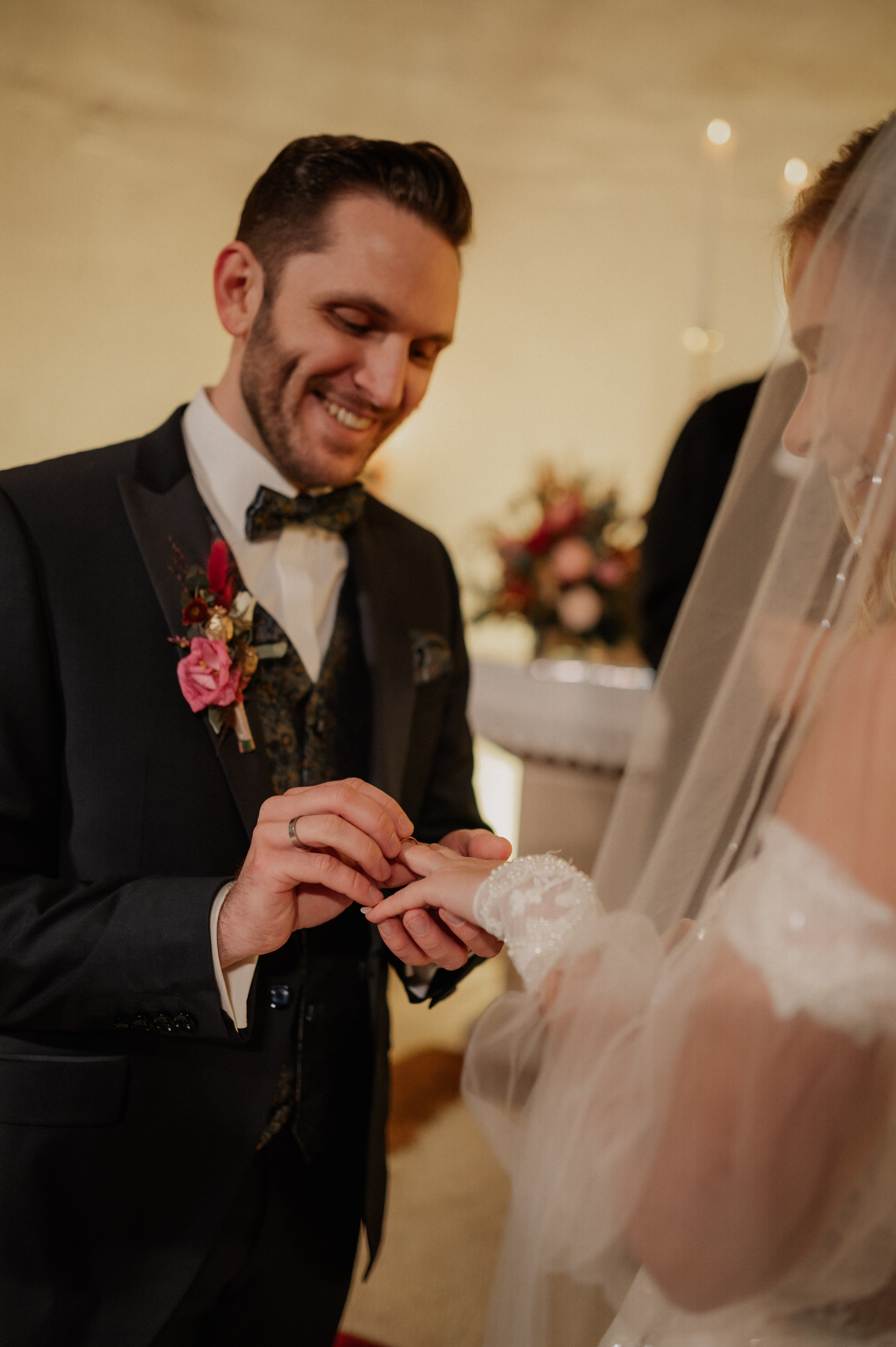 WINTER WEDDING IN NEUENDETTELSAU. Fotografin Ansbach - Paare | Hochzeit | After Wedding