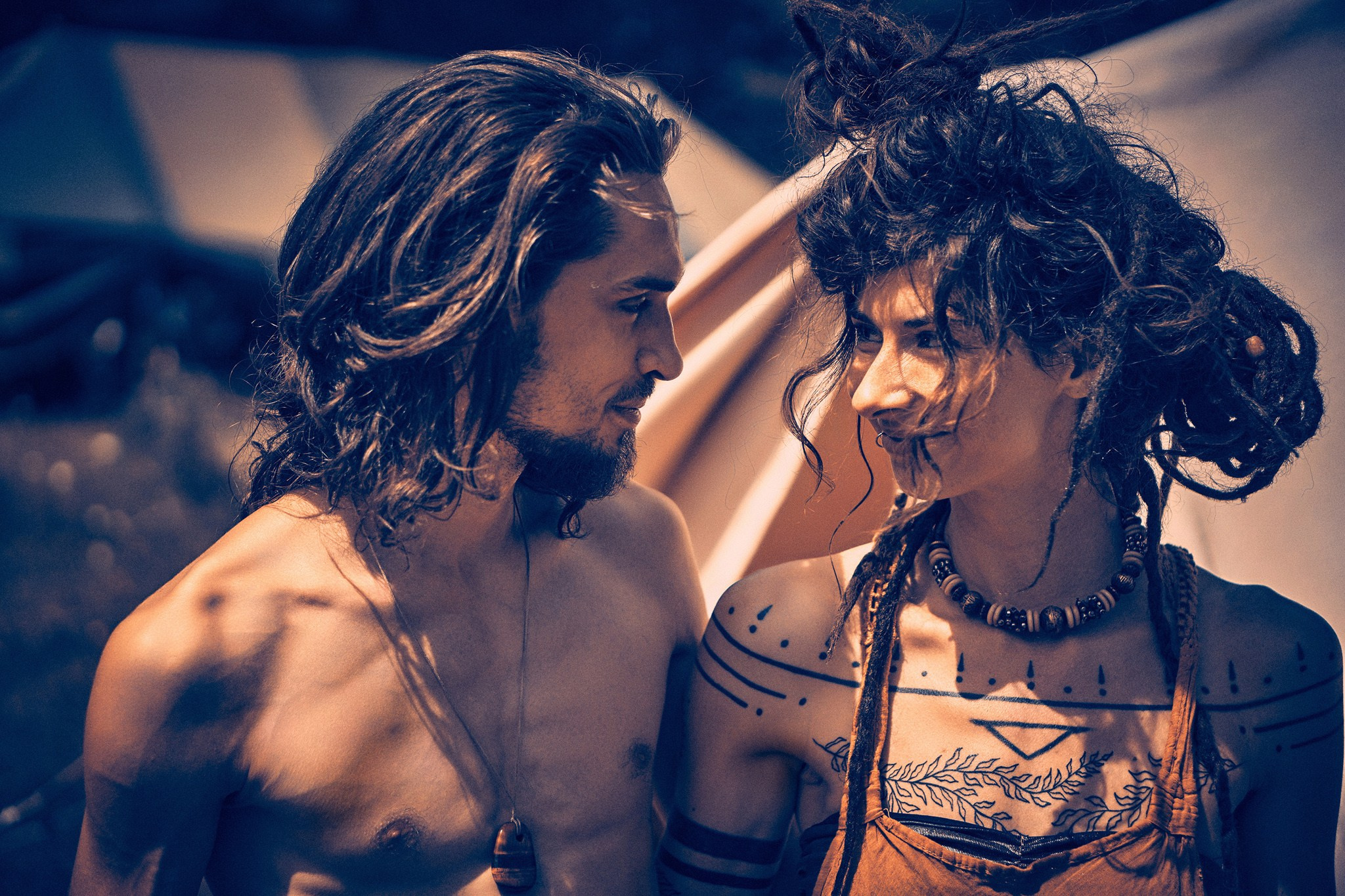 Portrety Ludzi, zrobione na Festiwalach Świadomościowych i Muzycznych: Dharma, ZIELONE KRĘGI, Wibracje, FRUŃ, Organic, Turkusowa Wyspa. Andriej Szypilow - Fotografia & Wideografia