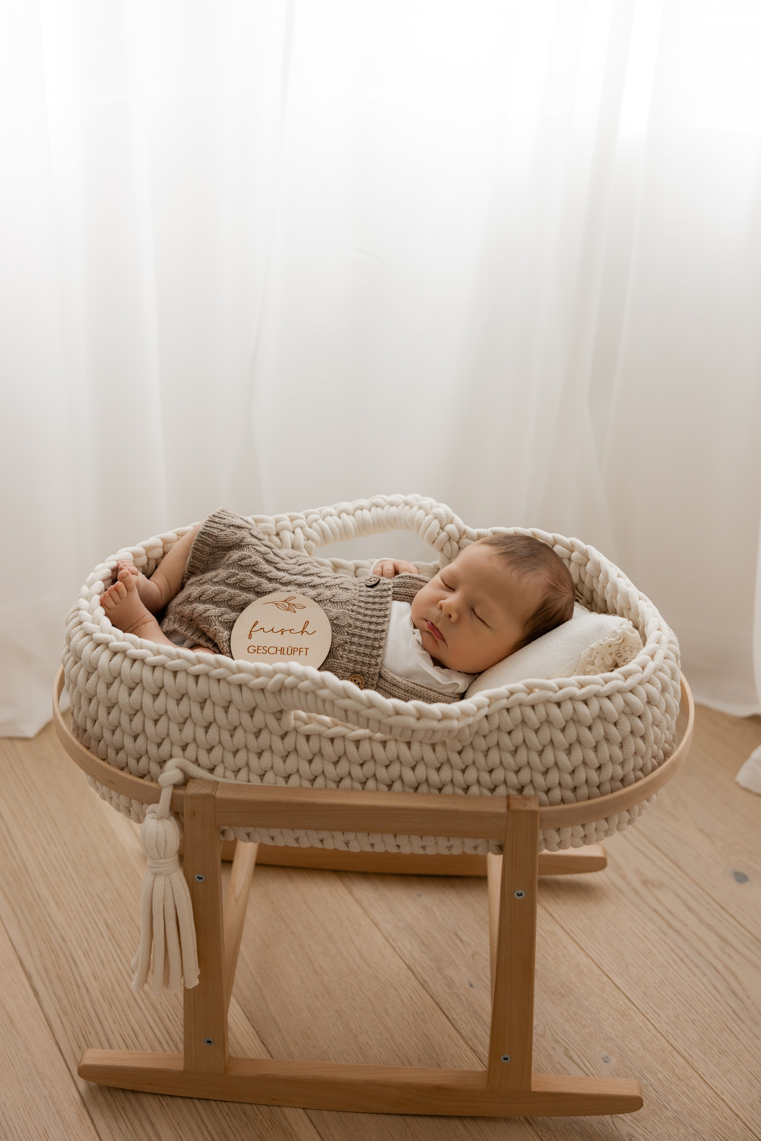 Newbornshooting in Pforzheim und Umgebung. Neugeborenenfotografie Pforzheim Katharina Jozic