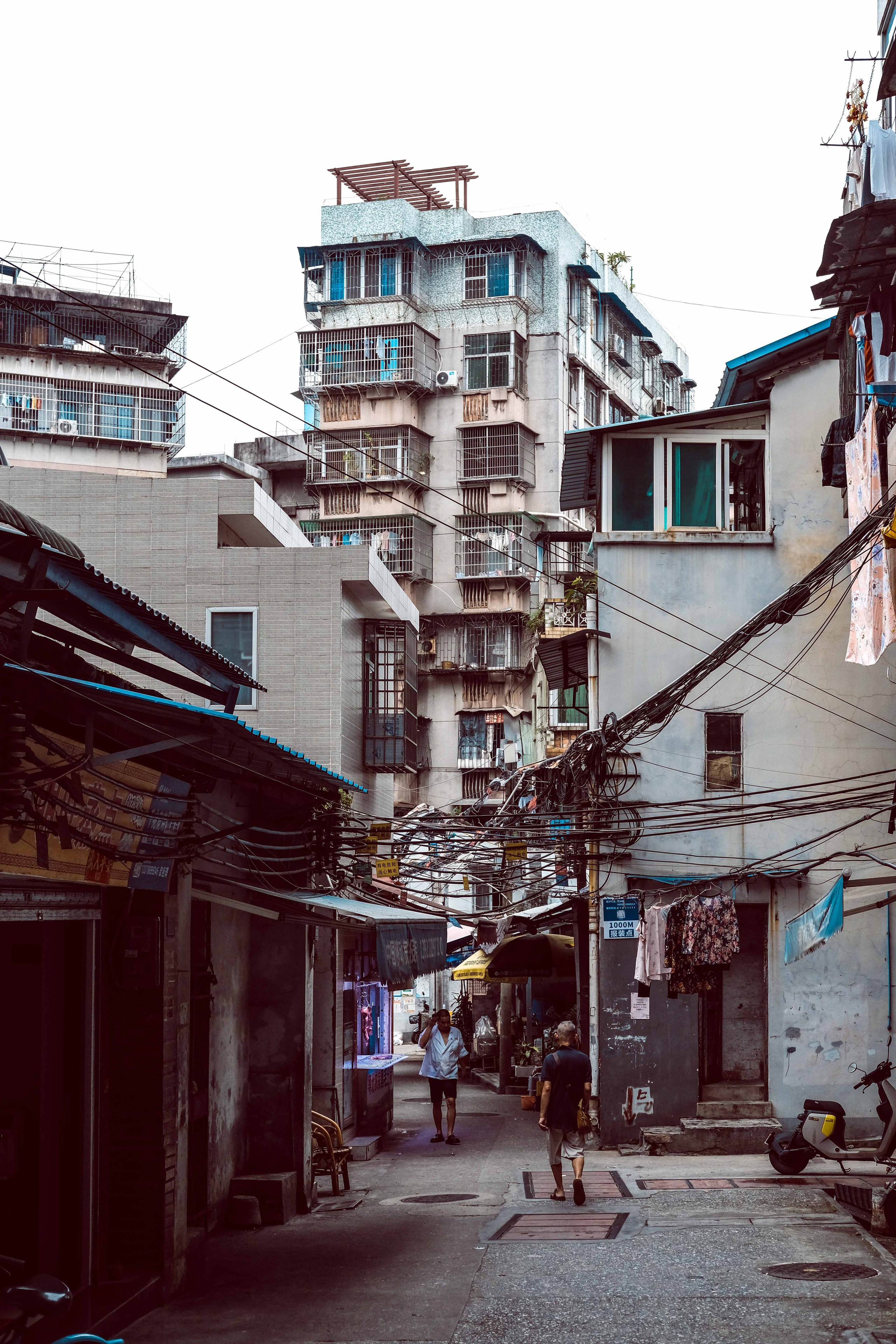 Traditional Neighborhood Street in Guangzhou City | China 🇨🇳