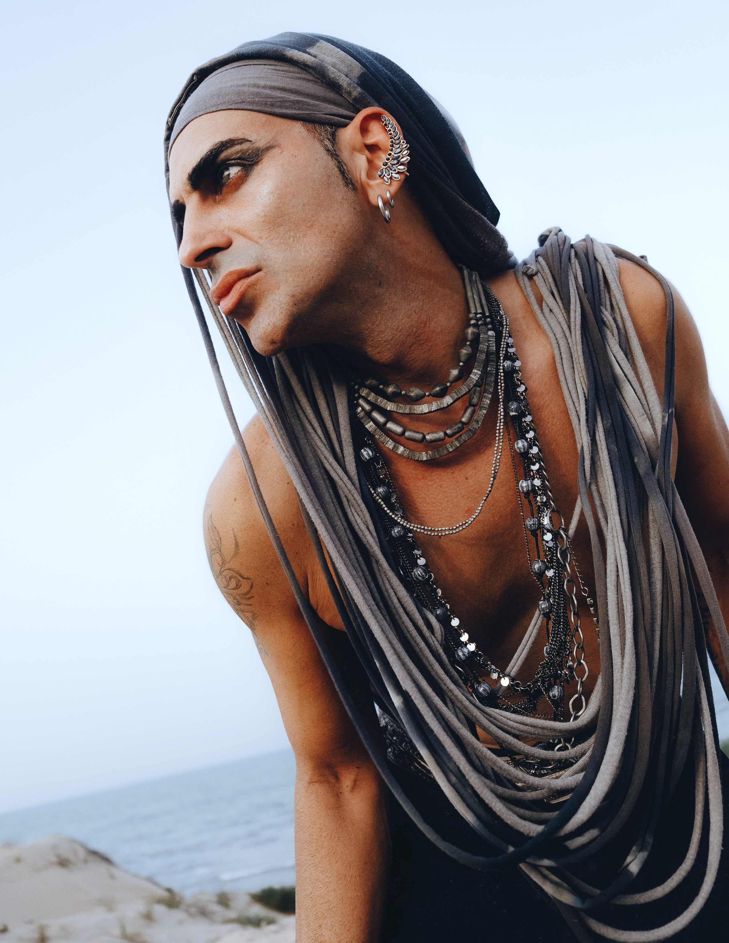 Портфолио-фотосессия в дюнах Аликанте — креативные образы и уникальные наряды от дизайнера — Фотограф Андрей Луковников