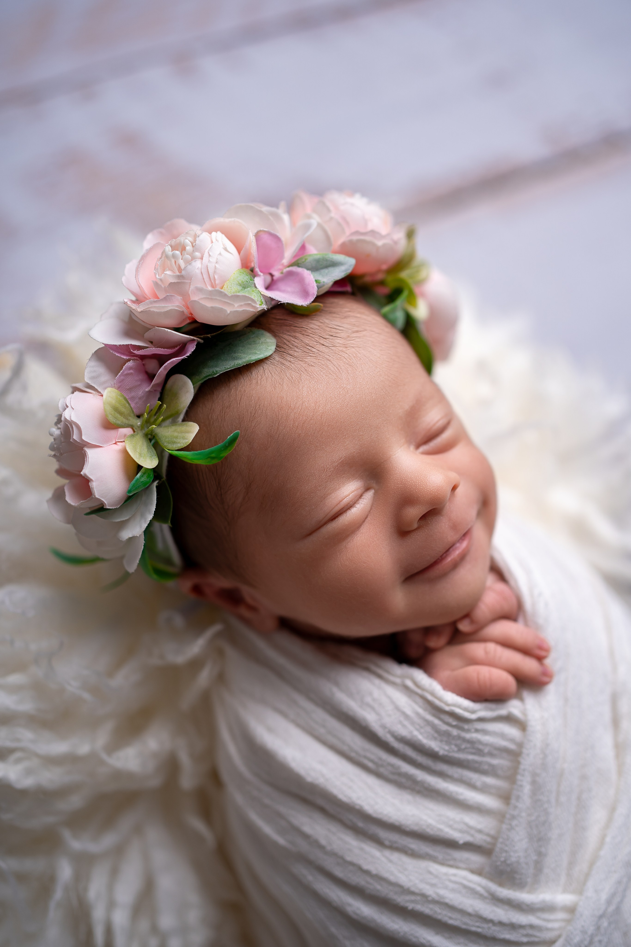 Neugeborenenfotos in Berlin – Studio oder bei Ihnen zu Hause