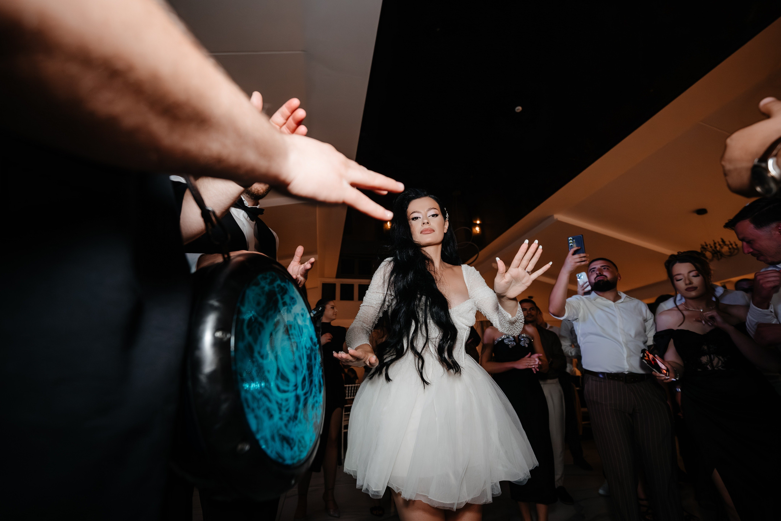 Catalina & Remus. Raw Studio. Fotograful tau de nunta!