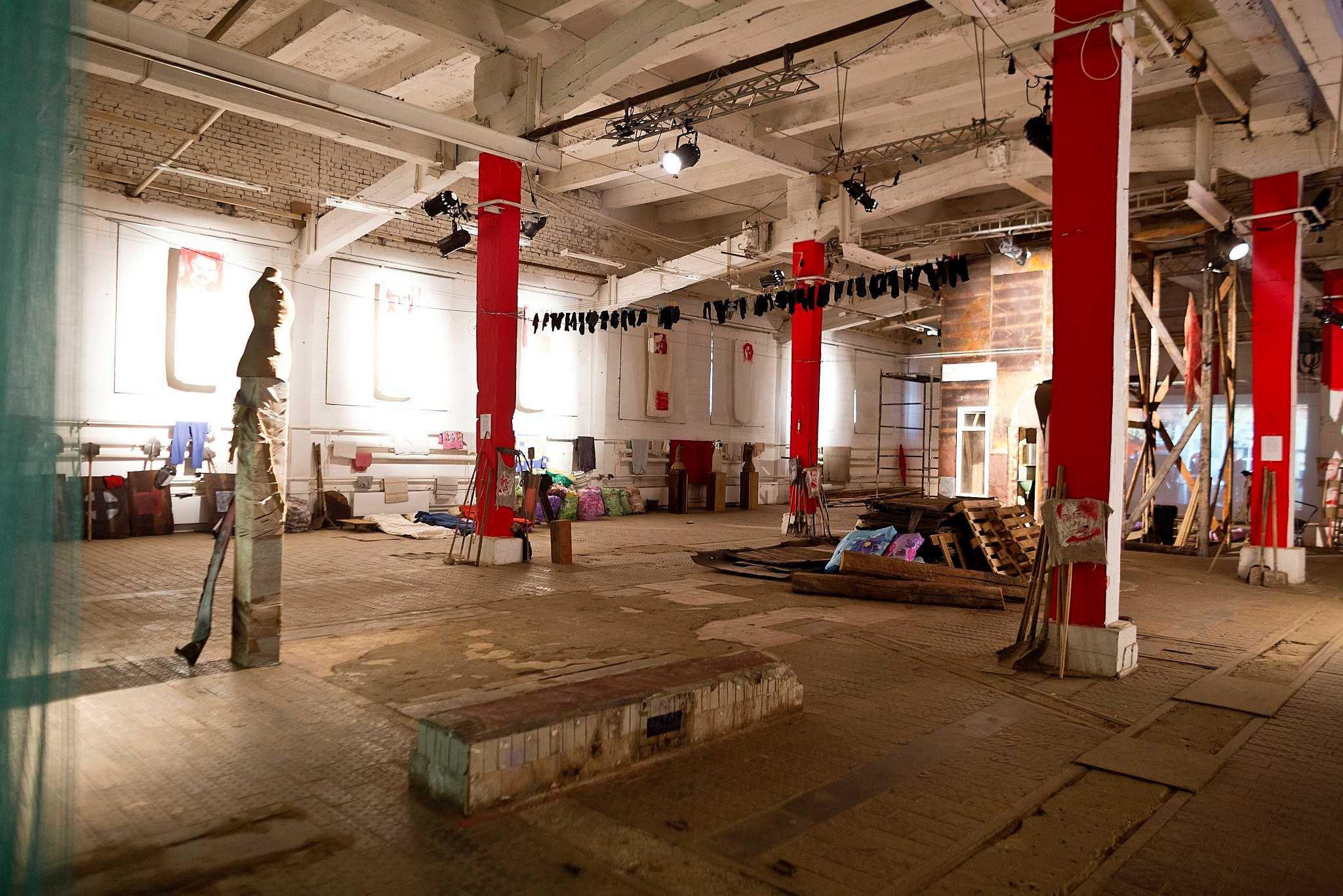 Spartacus. Times New Romans, Center of Creative Industries Fabrika, 2014. Haim Sokol’s artists website