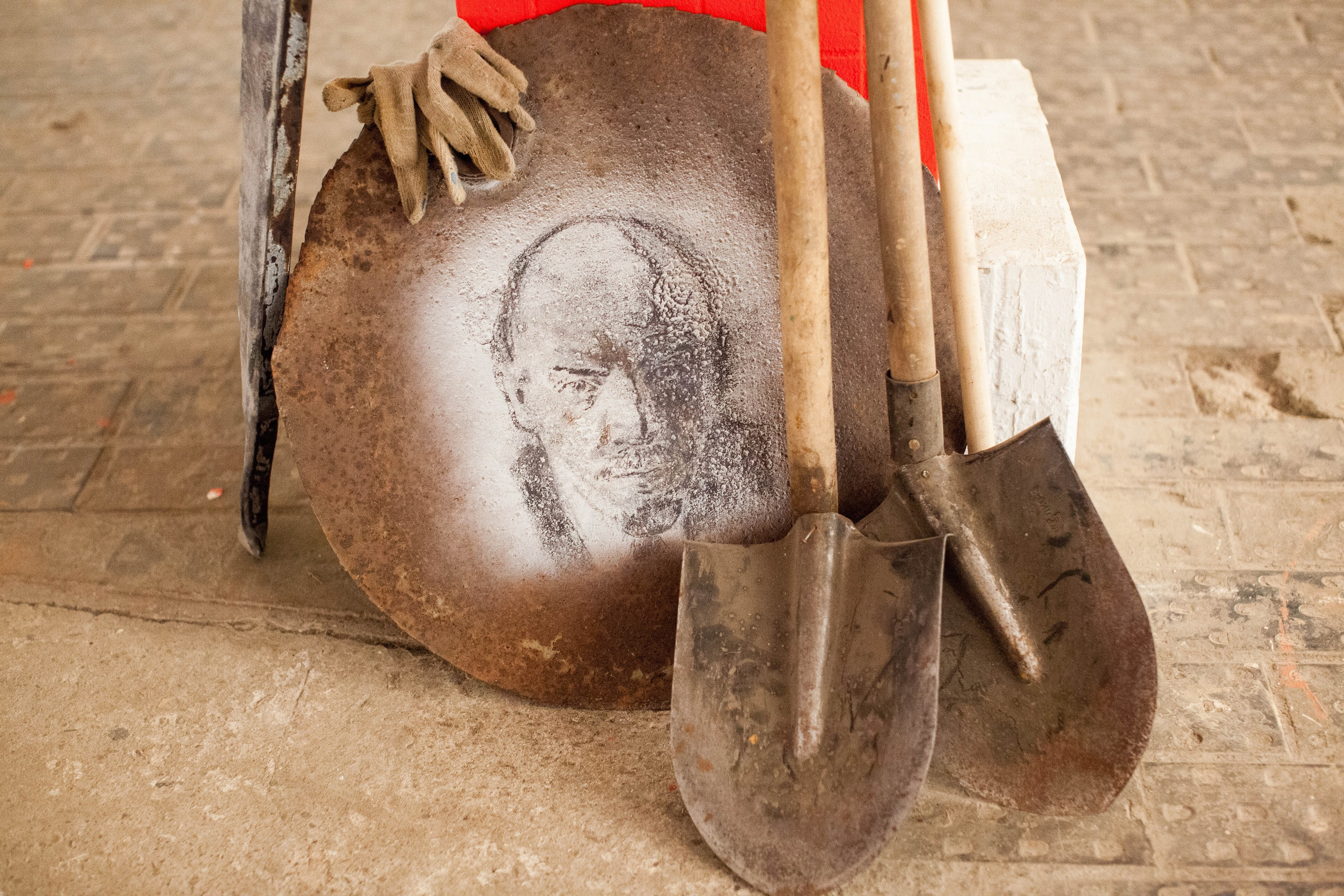 Spartacus. Times New Romans, Center of Creative Industries Fabrika, 2014. Haim Sokol’s artists website