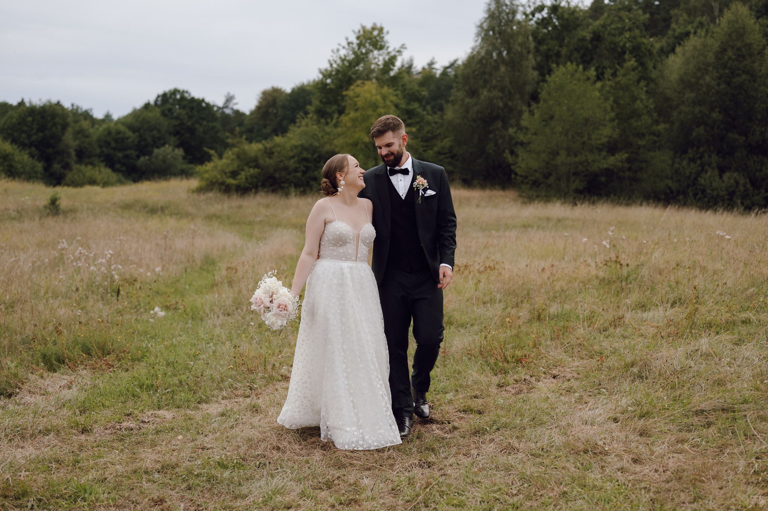 Kasia & Kuba | Wesele w stodole Owczarnia. Ślubny fotograf Poznań | Oliwia Makara