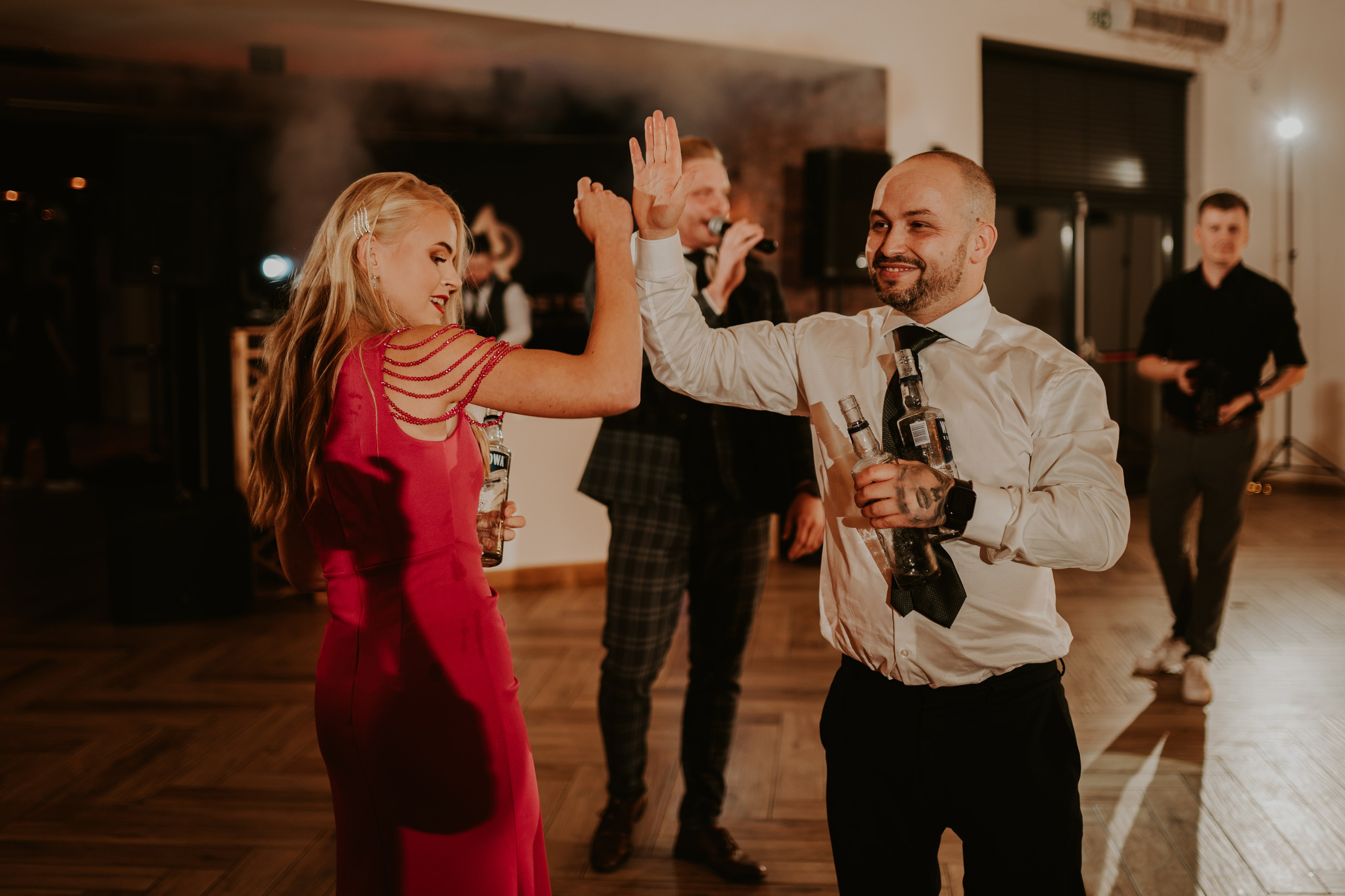 Trzy Drzewa: wspaniała uroczystość Wiktorii i Kamila. Karkowskafoto - fotografia miłości