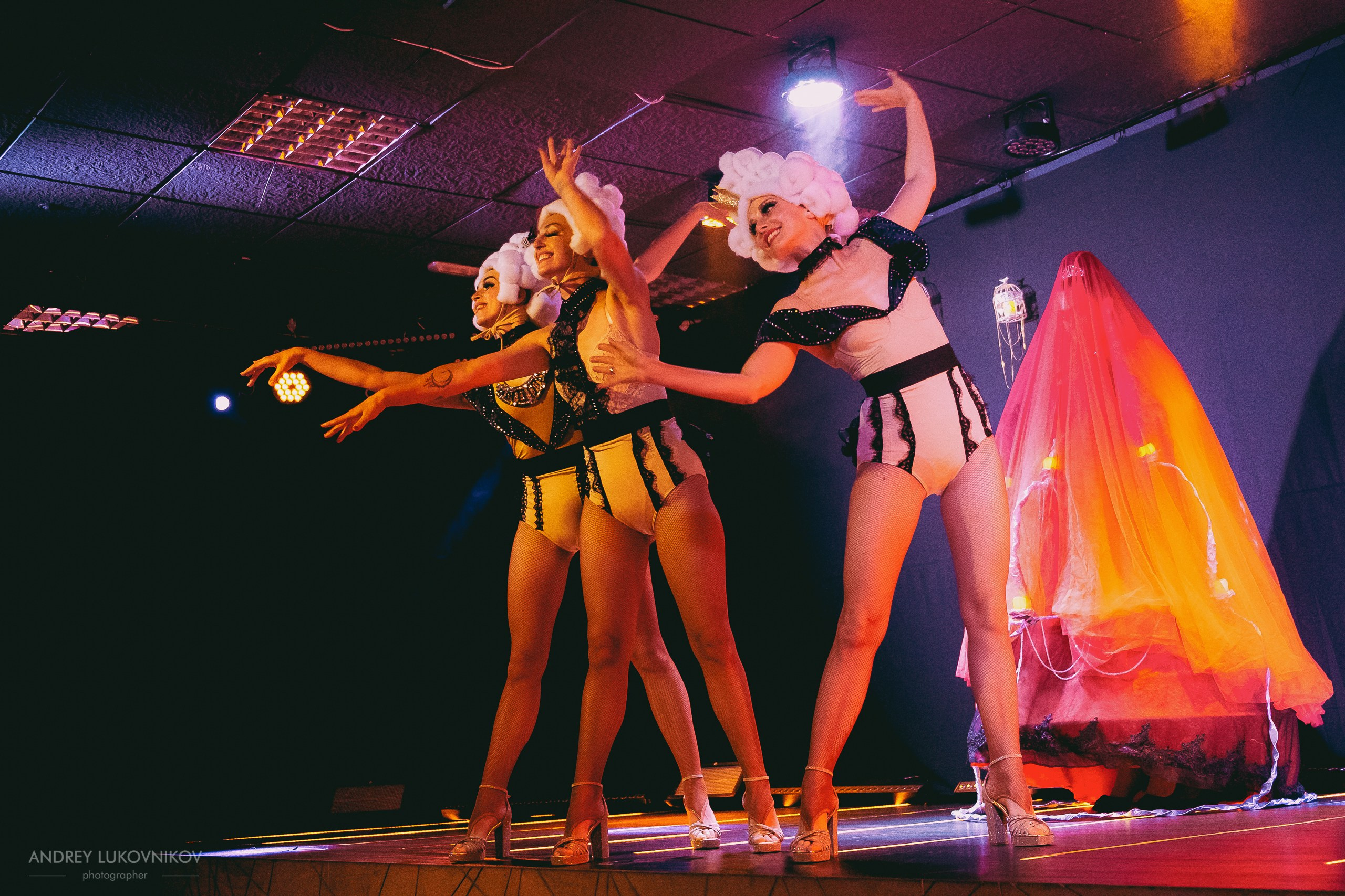 Фоторепортаж с театрального спектакля Las Divas в Торревьехе | Андрей Луковников