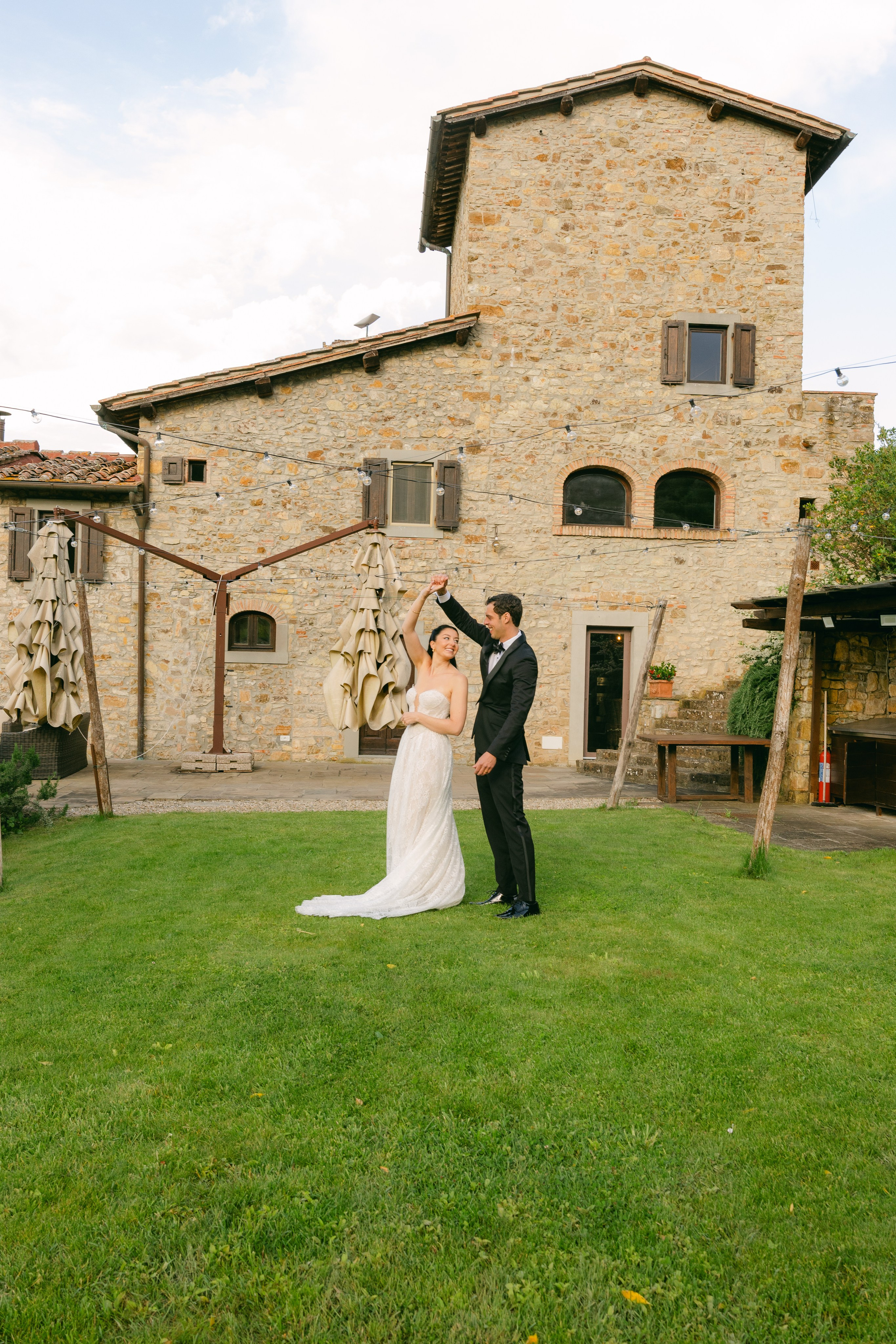 Hannah and Zac. Sara Luca Wedding Photographer in Italy and Europe