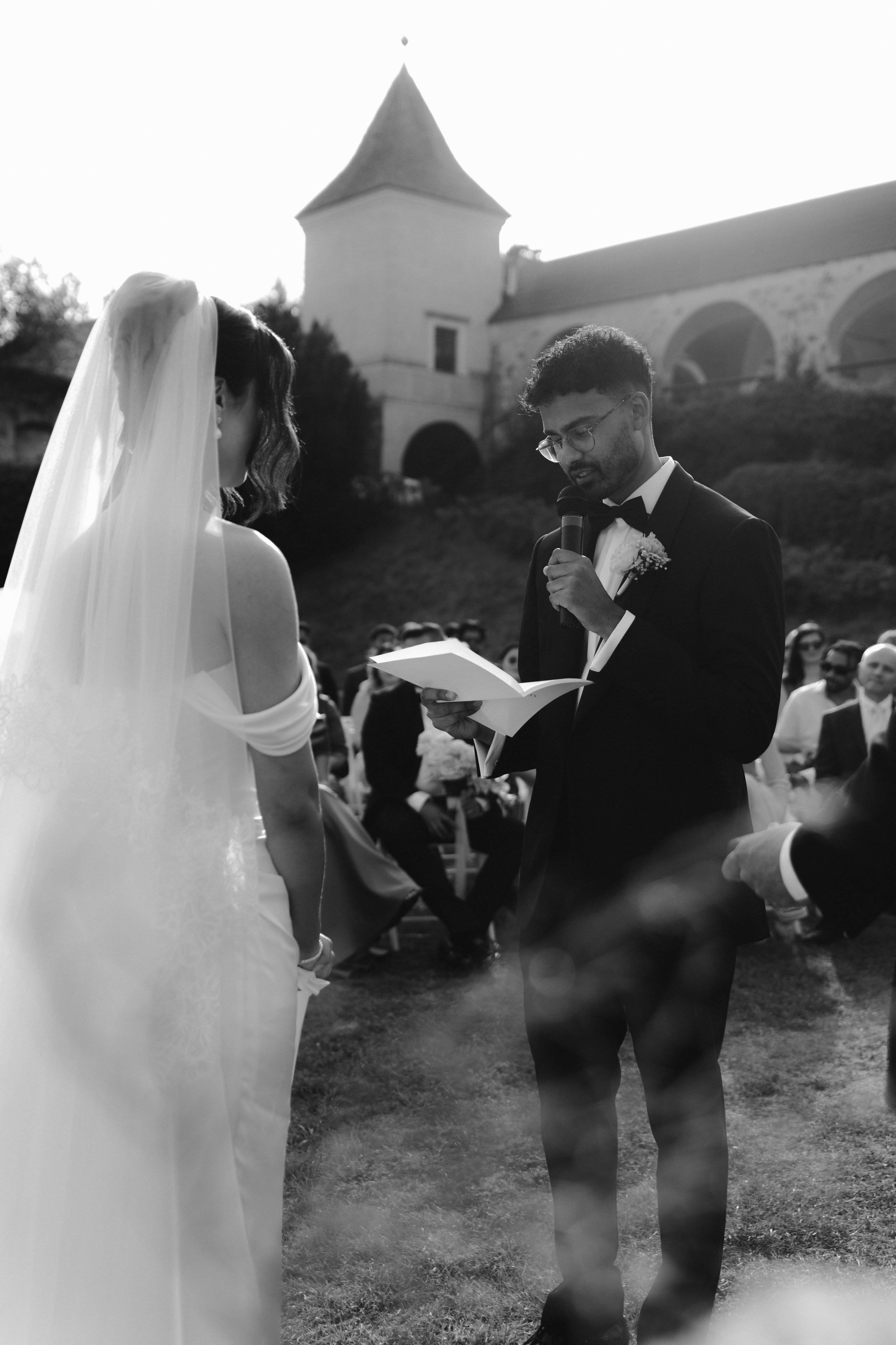 Elegant Castle Wedding in Austria | Alwin & Ruth’s Fairytale Celebration. Wedding photographer and videographer based in Timisoara, Romania