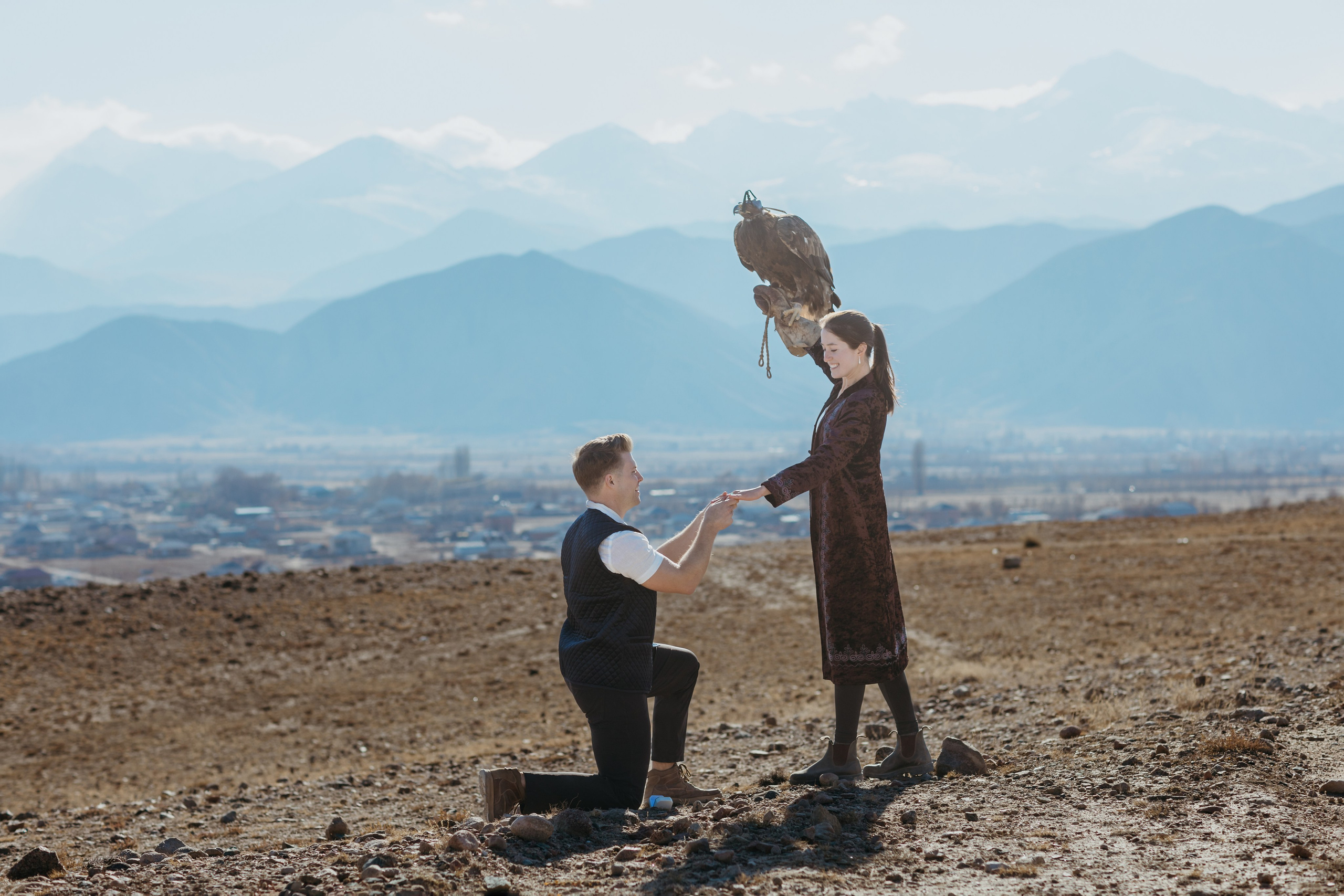 Предложение Дэниела и Джесс — Иссык-Куль, Каджи-Сай | Оксана Шувалова фотограф — Proposal Photos Kyrgyzstan (Issyk-Kul, Kajy-Say). Фотограф в Бишкеке Оксана Шувалова