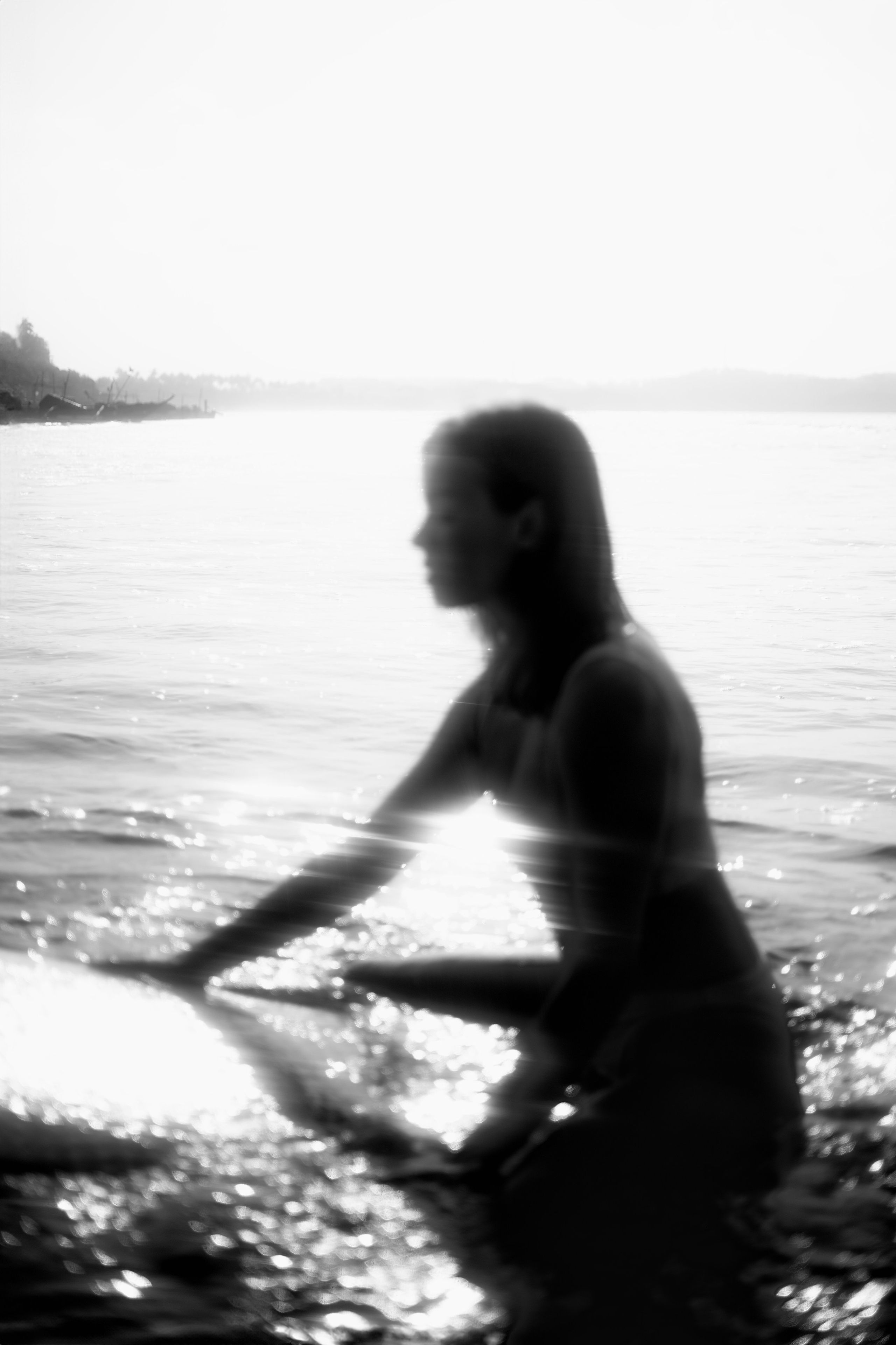 Photoshoot with a surfboard | BW