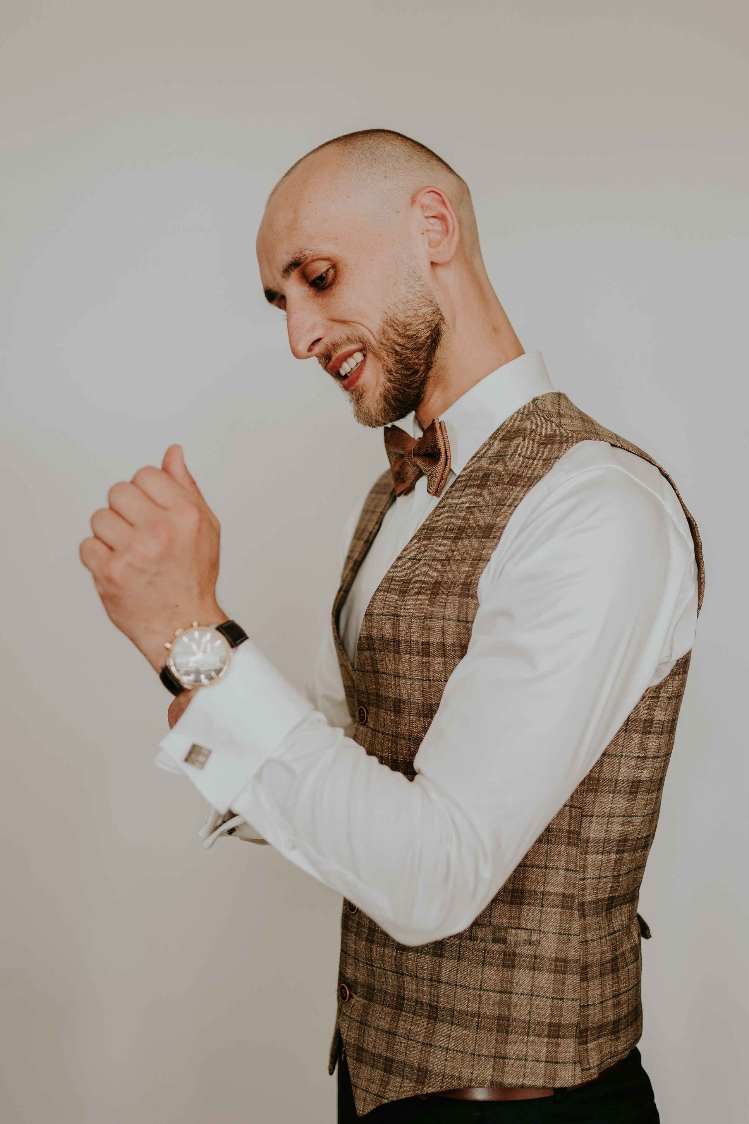 Dwór Wierzbno: plenerowy ślub pod wierzbą. Karkowskafoto - fotografia miłości