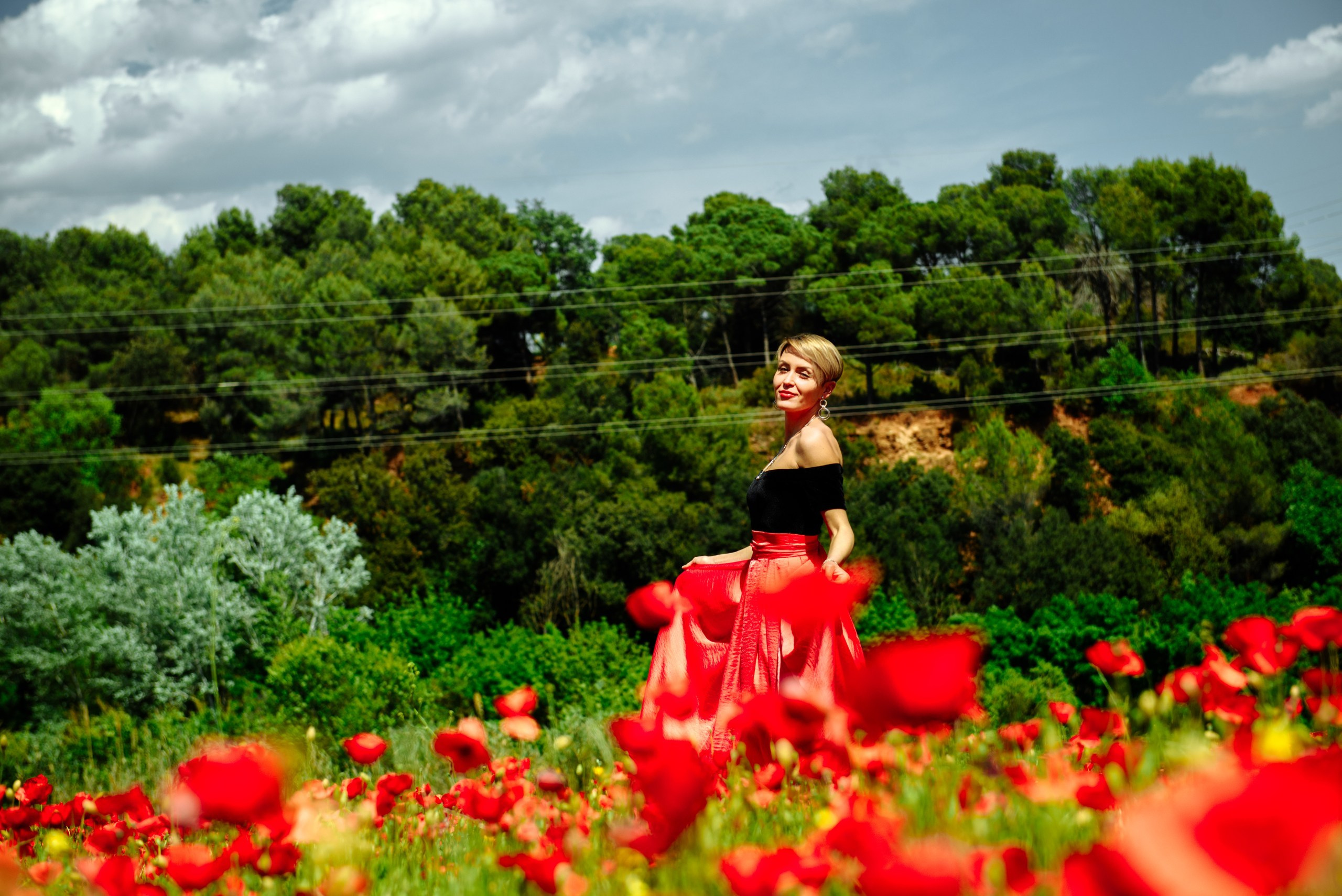 Olga Campos flores rojos. Фотограф Екатерина Гасанова — фотосессии в Барселоне