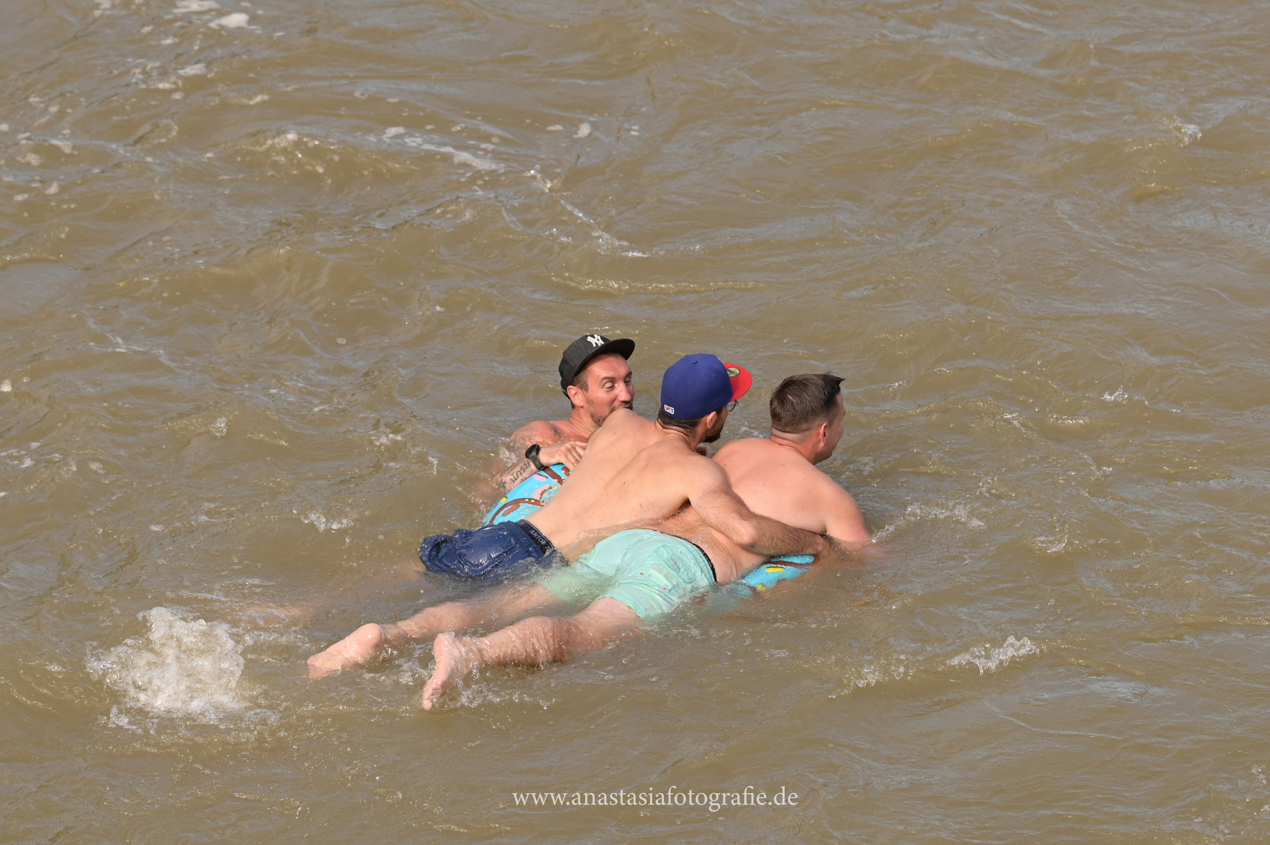 Nabada Ulm 2025. Newbornfotograf Kinderfotograf Ulm Familienfotograf Anastasia Neu-Ulm